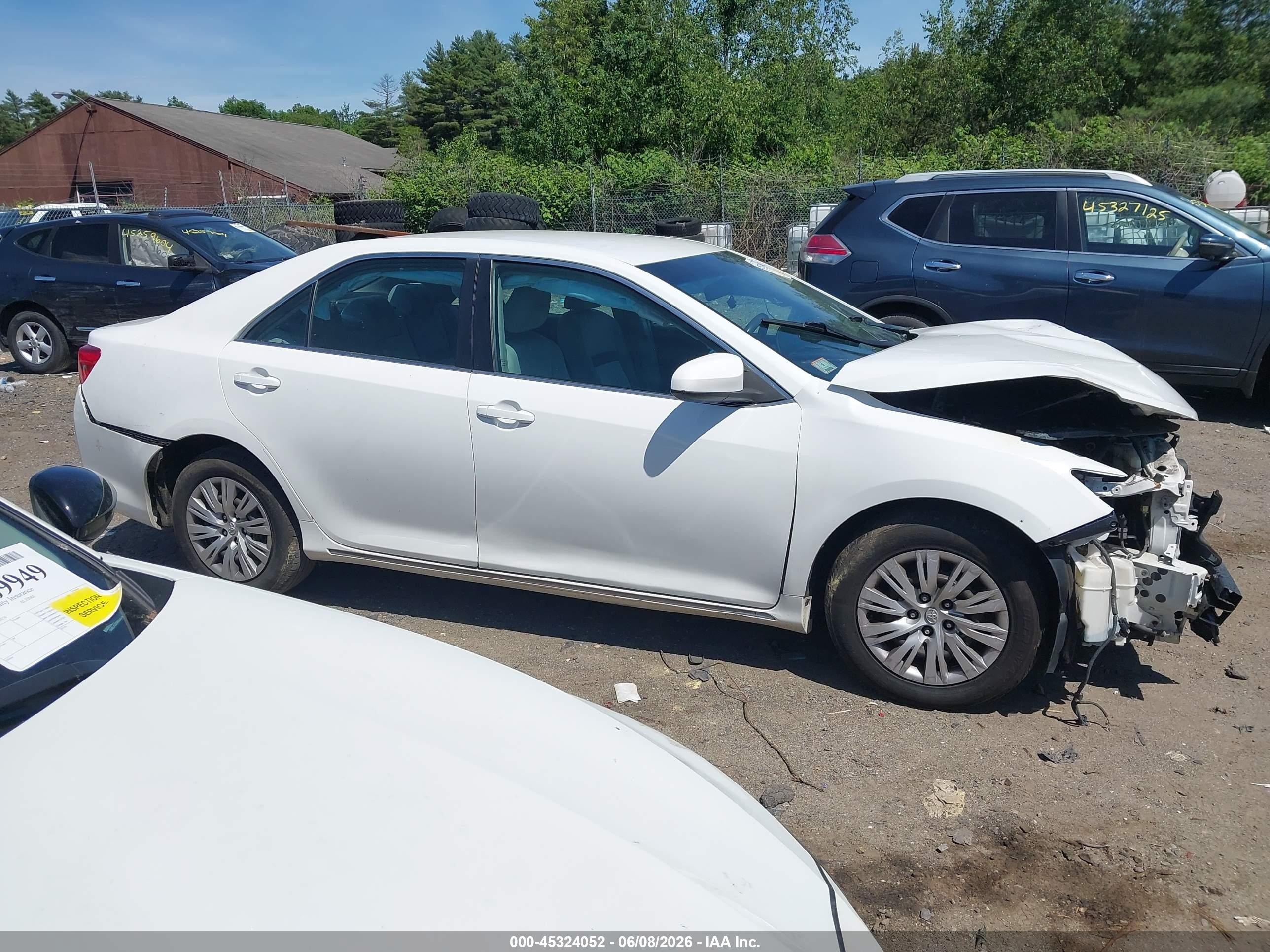 2012 Toyota Camry Le White vin: 4T4BF1FK4CR206006