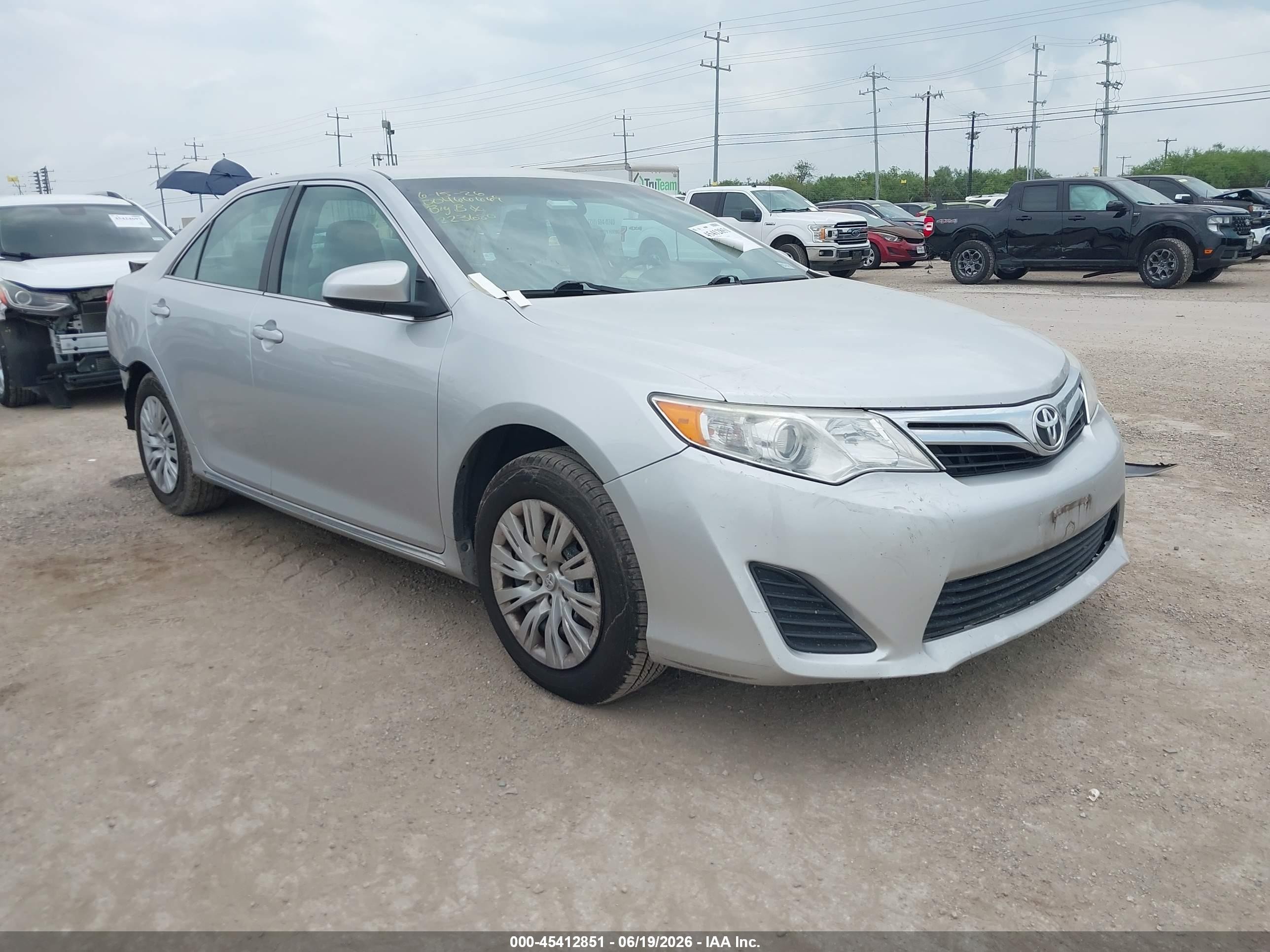 2012 Toyota Camry Le Silver vin: 4T4BF1FK4CR223680