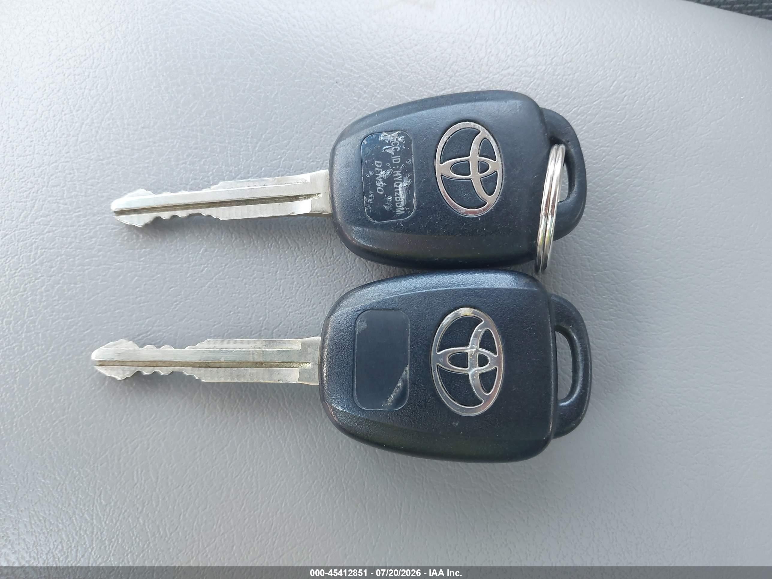 2012 Toyota Camry Le Silver vin: 4T4BF1FK4CR223680