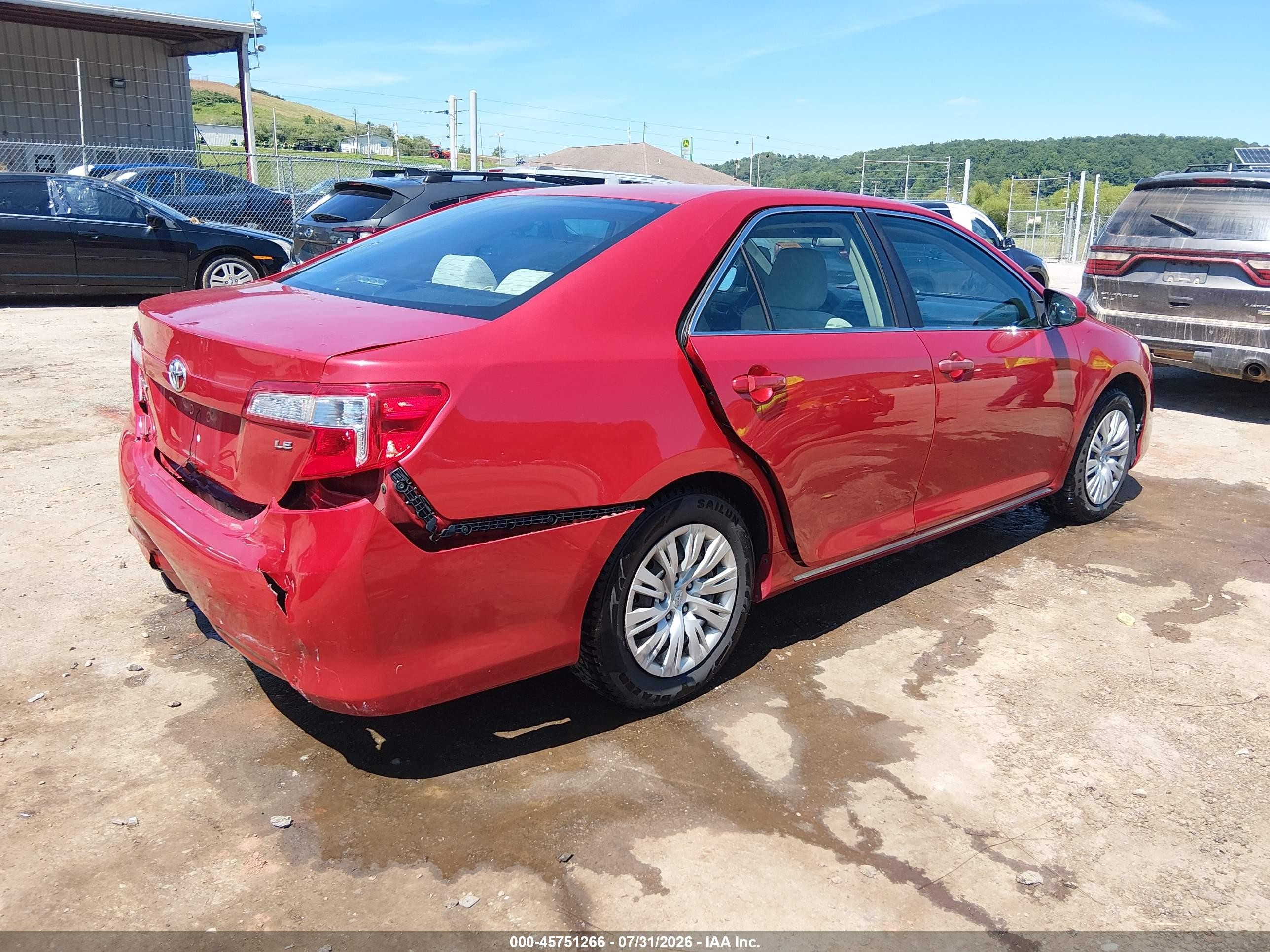 2012 Toyota Camry Le Maroon vin: 4T4BF1FK4CR232735