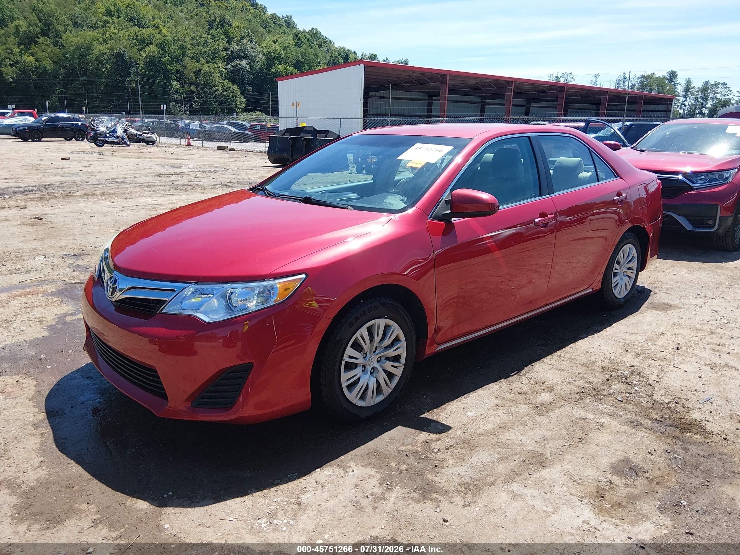2012 Toyota Camry Le Maroon vin: 4T4BF1FK4CR232735