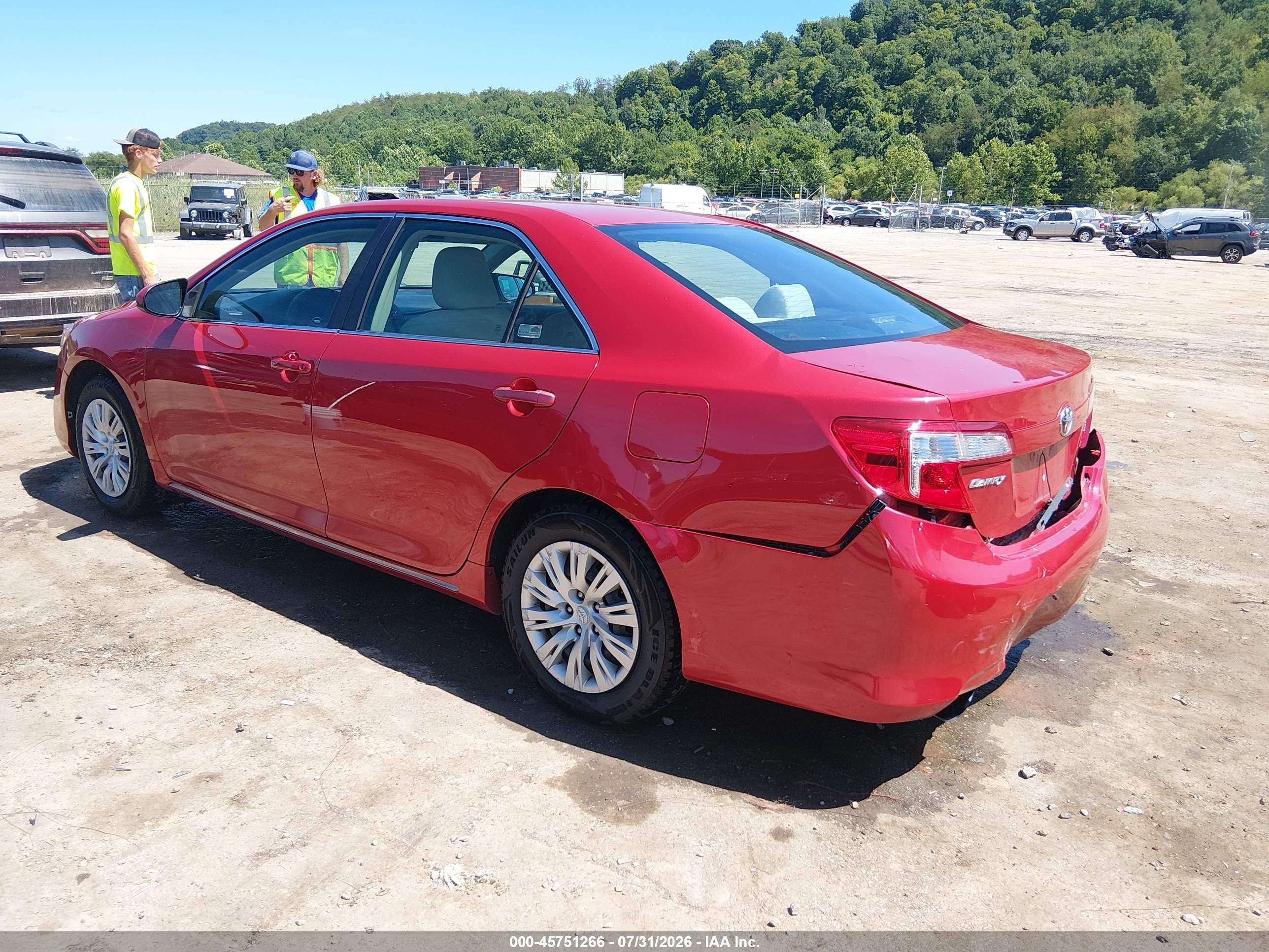 2012 Toyota Camry Le Maroon vin: 4T4BF1FK4CR232735