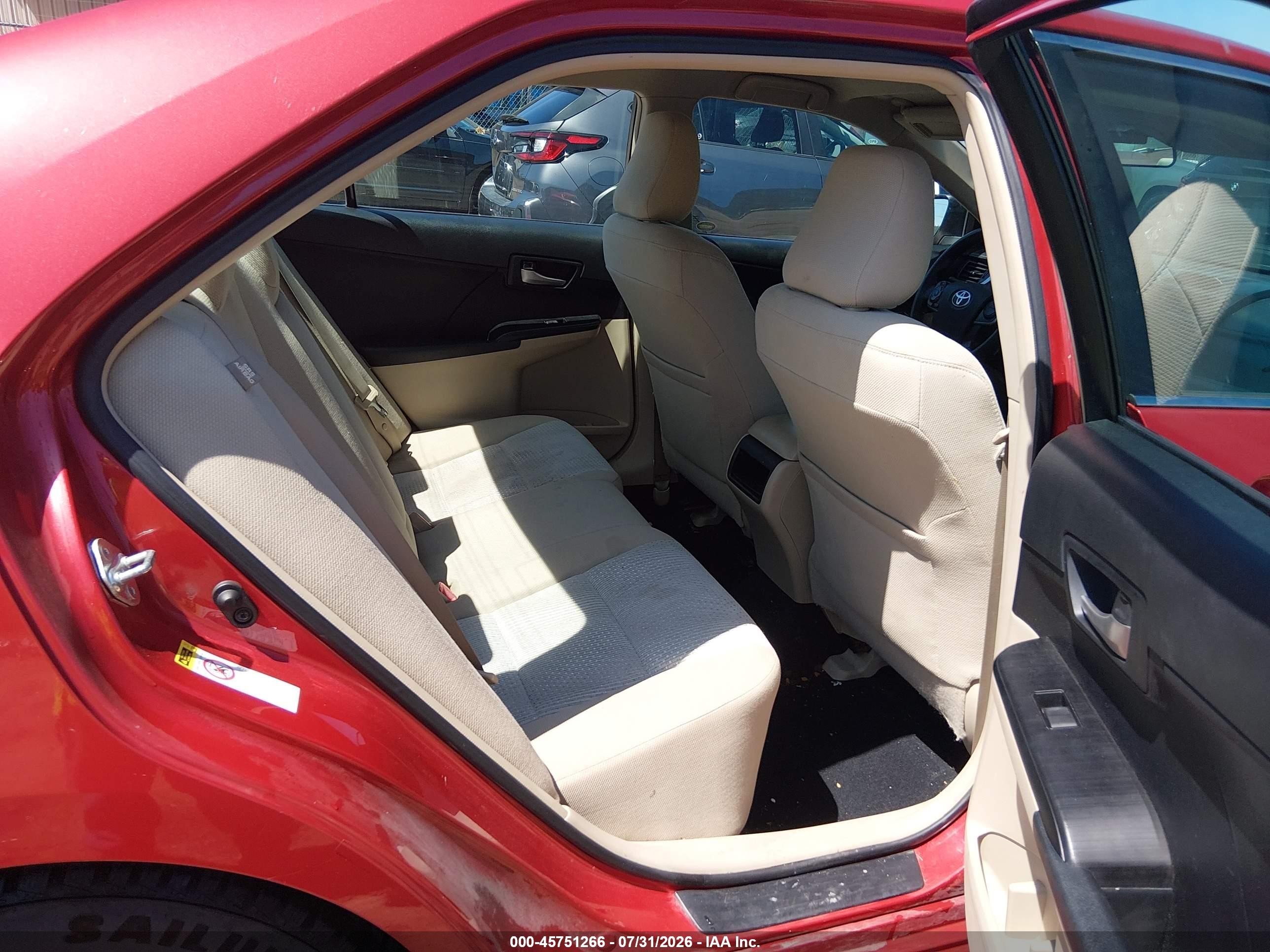 2012 Toyota Camry Le Maroon vin: 4T4BF1FK4CR232735