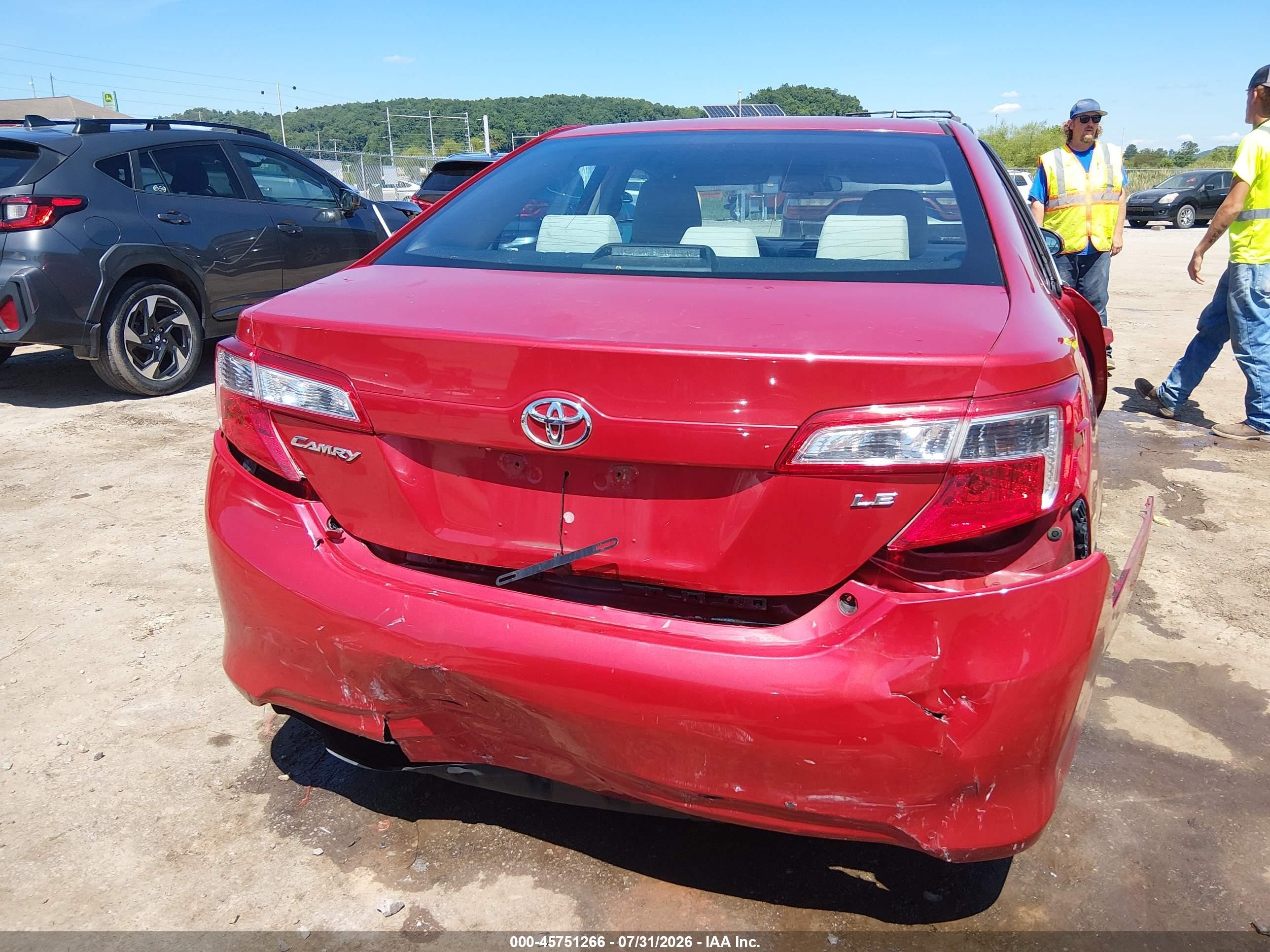 2012 Toyota Camry Le Maroon vin: 4T4BF1FK4CR232735