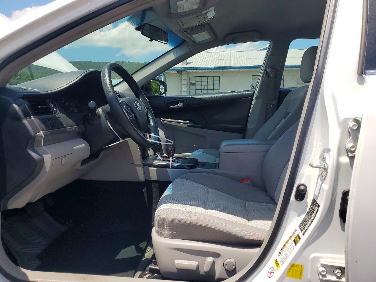 2012 Toyota Camry Le White vin: 4T4BF1FK4CR234663