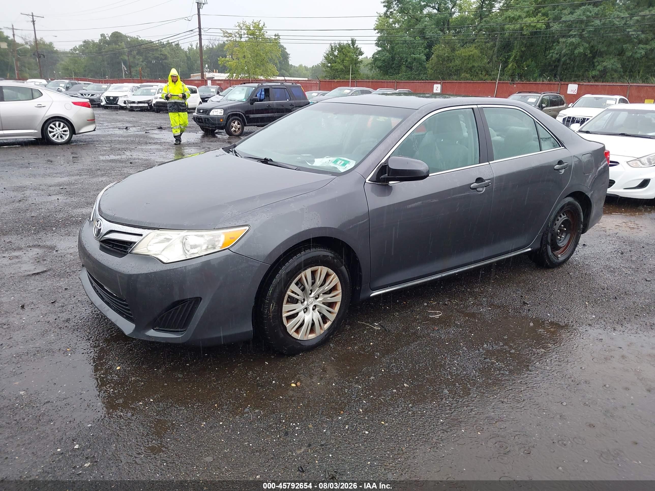 2012 Toyota Camry Le Gray vin: 4T4BF1FK4CR249017