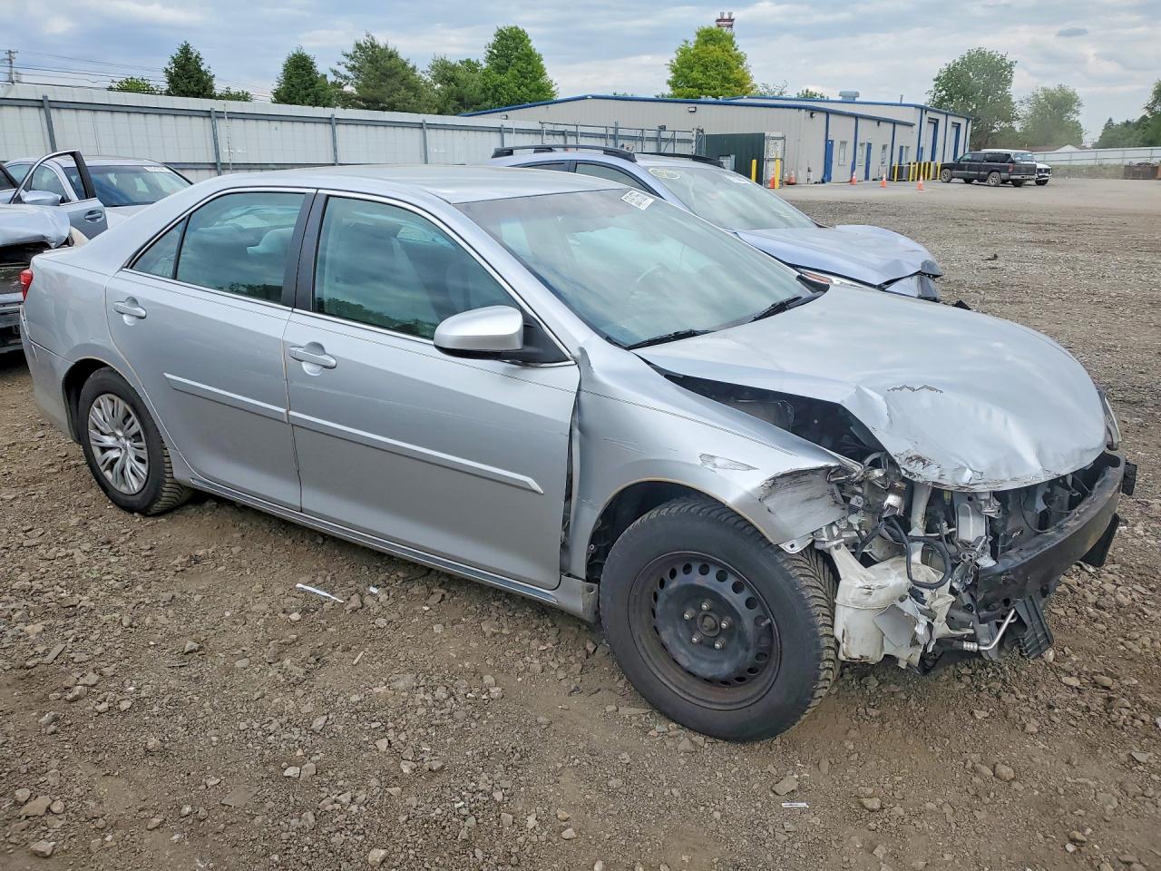 2012 Toyota Camry Le Серебряный vin: 4T4BF1FK4CR251561