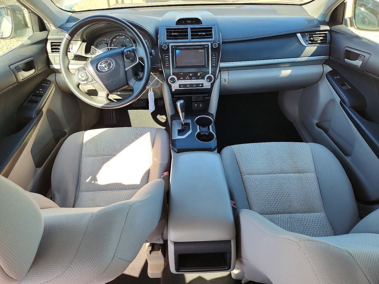 2012 Toyota Camry Le Silver vin: 4T4BF1FK4CR256856