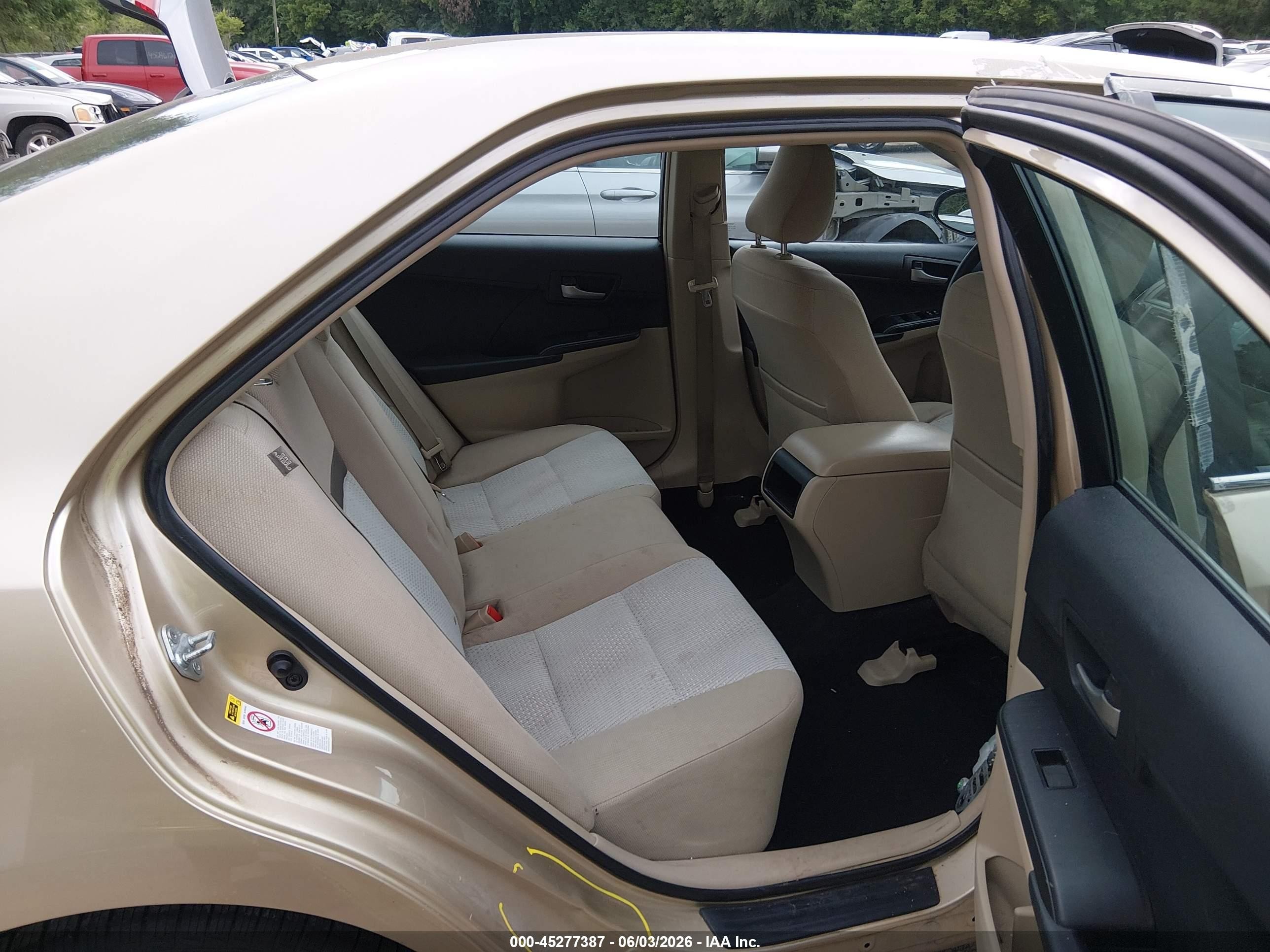 2012 Toyota Camry Le Gold vin: 4T4BF1FK4CR264682