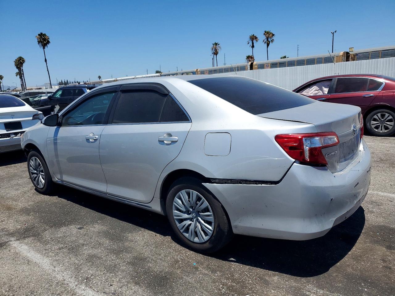 2012 Toyota Camry Le Silver vin: 4T4BF1FK4CR270143