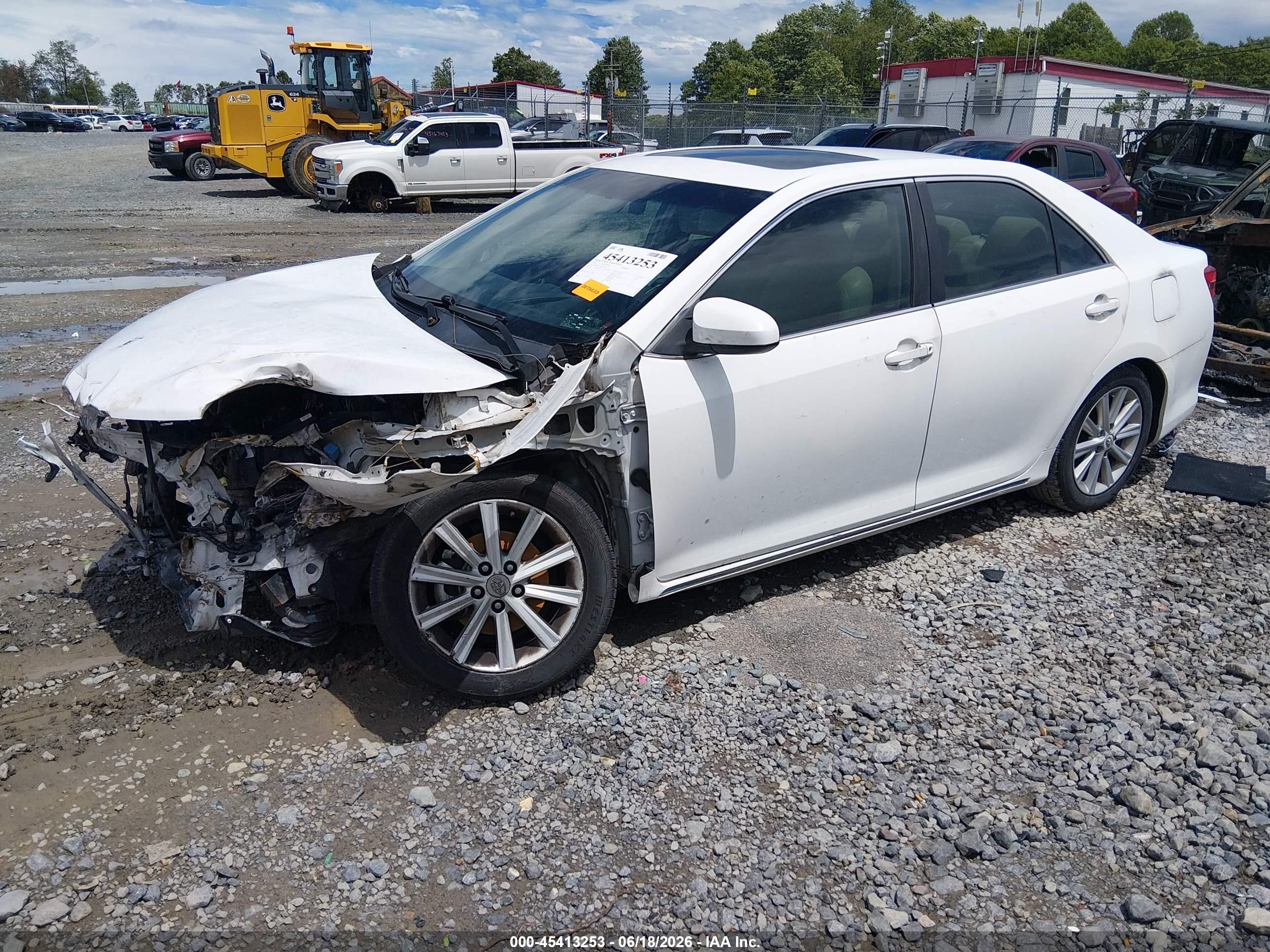 2013 Toyota Camry Xle White vin: 4T4BF1FK4DR276431