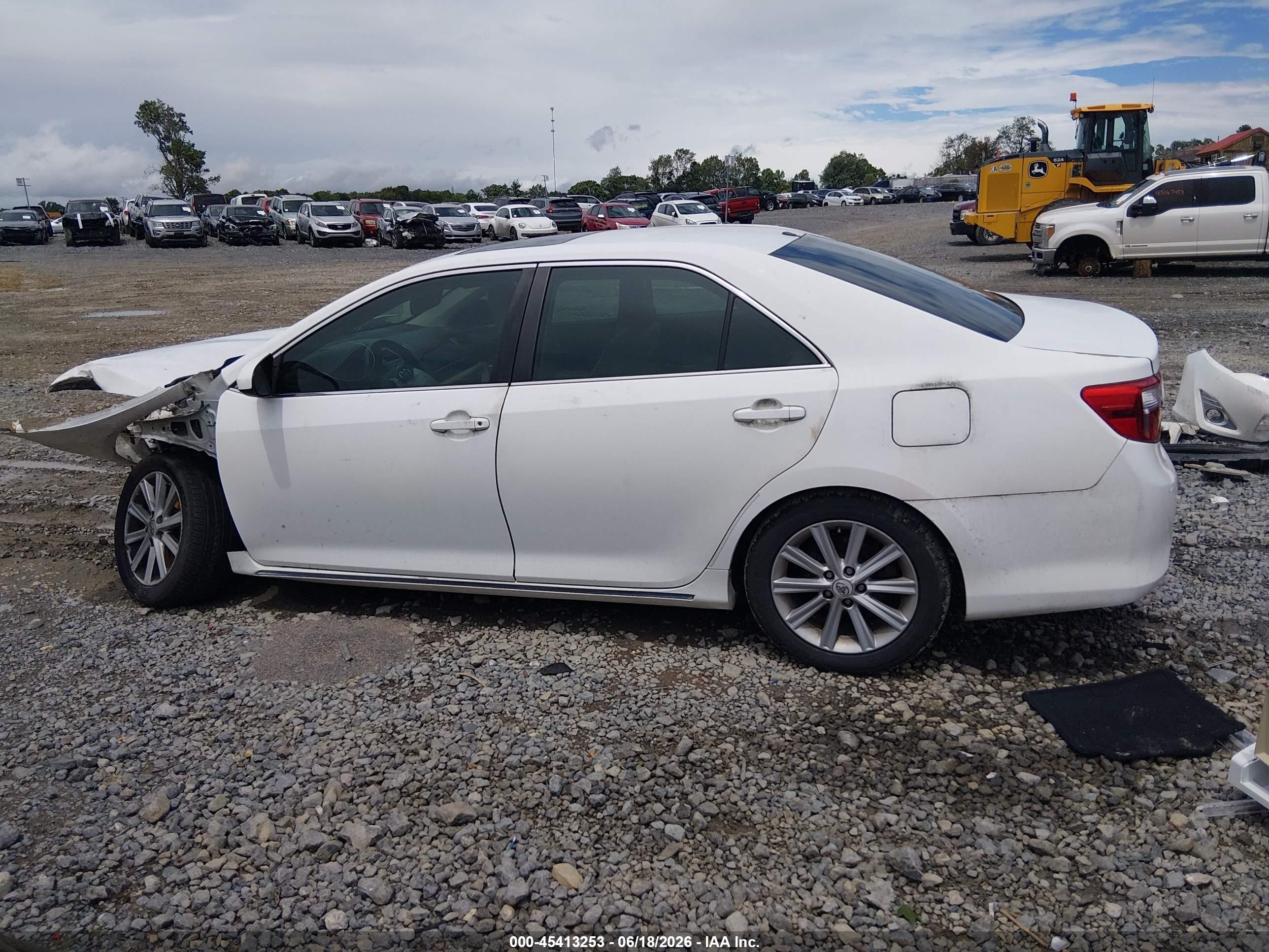 2013 Toyota Camry Xle White vin: 4T4BF1FK4DR276431
