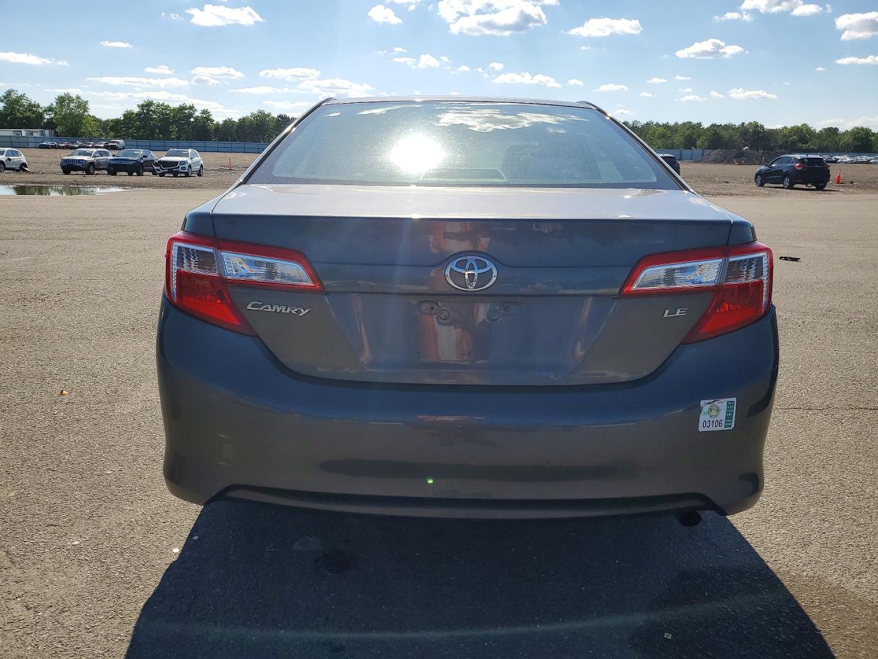 2013 Toyota Camry Le Gray vin: 4T4BF1FK4DR281192