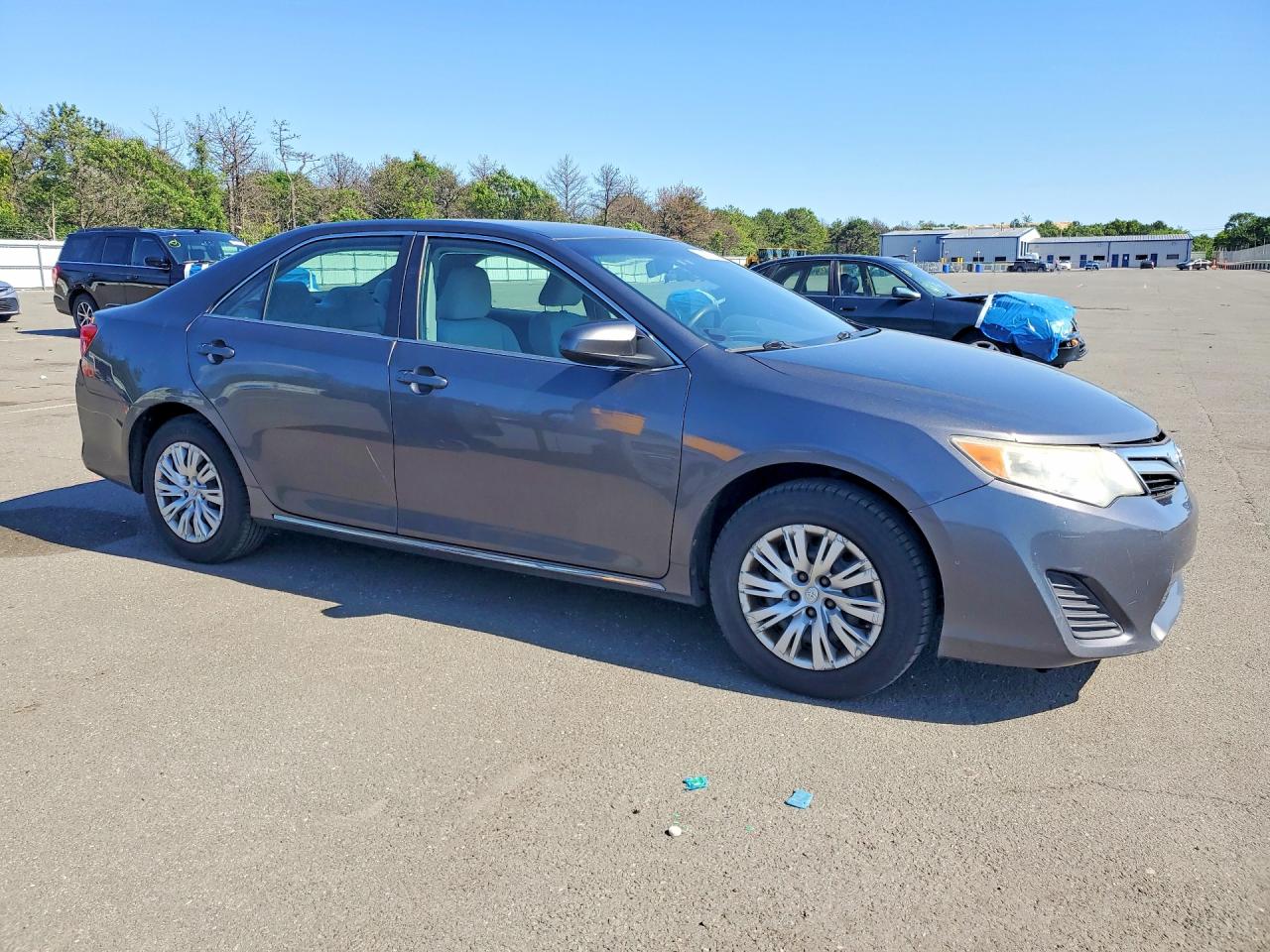 2013 Toyota Camry Le Gray vin: 4T4BF1FK4DR281192
