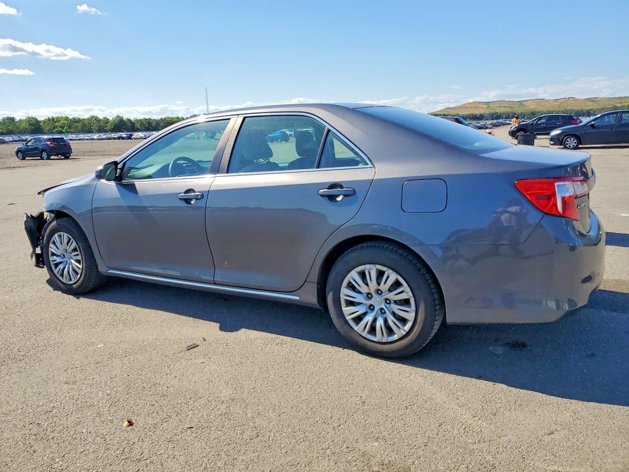 2013 Toyota Camry Le Gray vin: 4T4BF1FK4DR281192