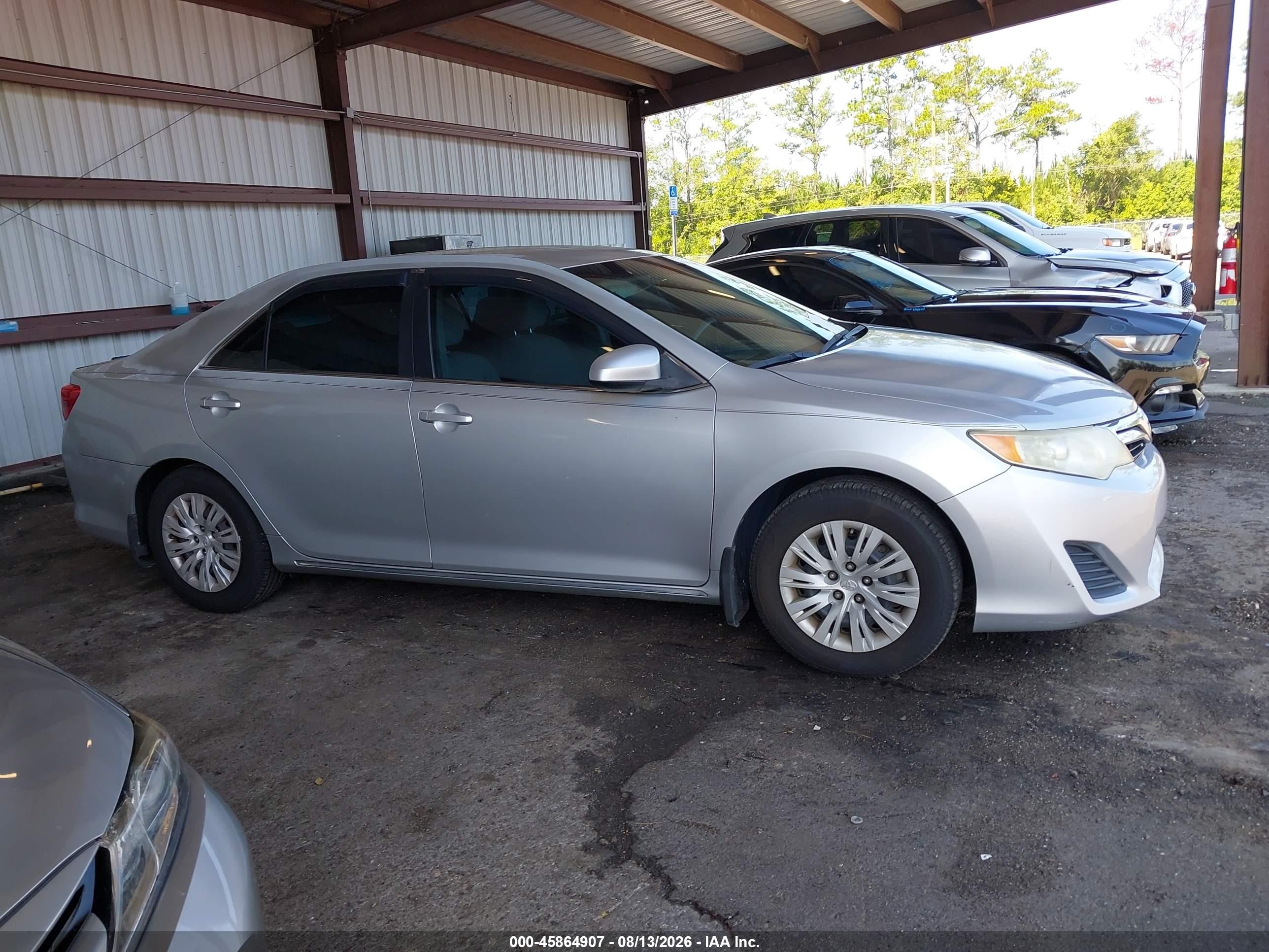 2013 Toyota Camry Le Silver vin: 4T4BF1FK4DR284643