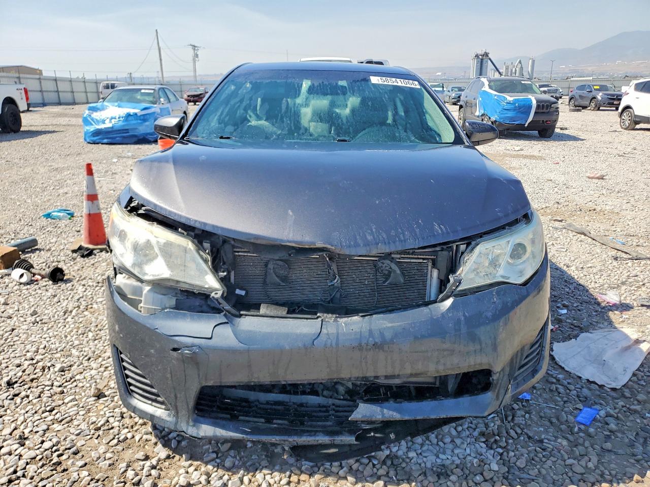 2013 Toyota Camry Le Gray vin: 4T4BF1FK4DR296646