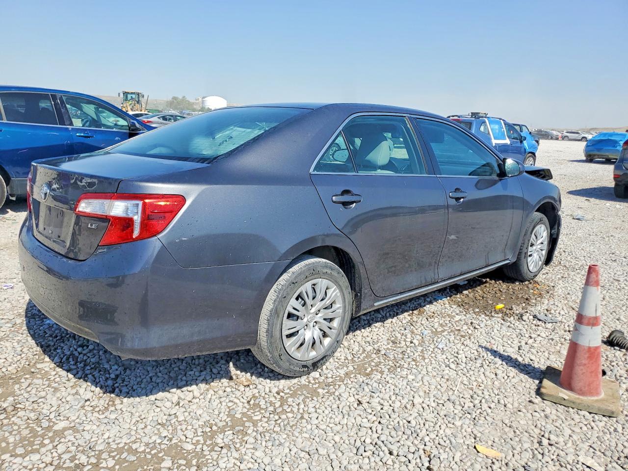 2013 Toyota Camry Le Gray vin: 4T4BF1FK4DR296646