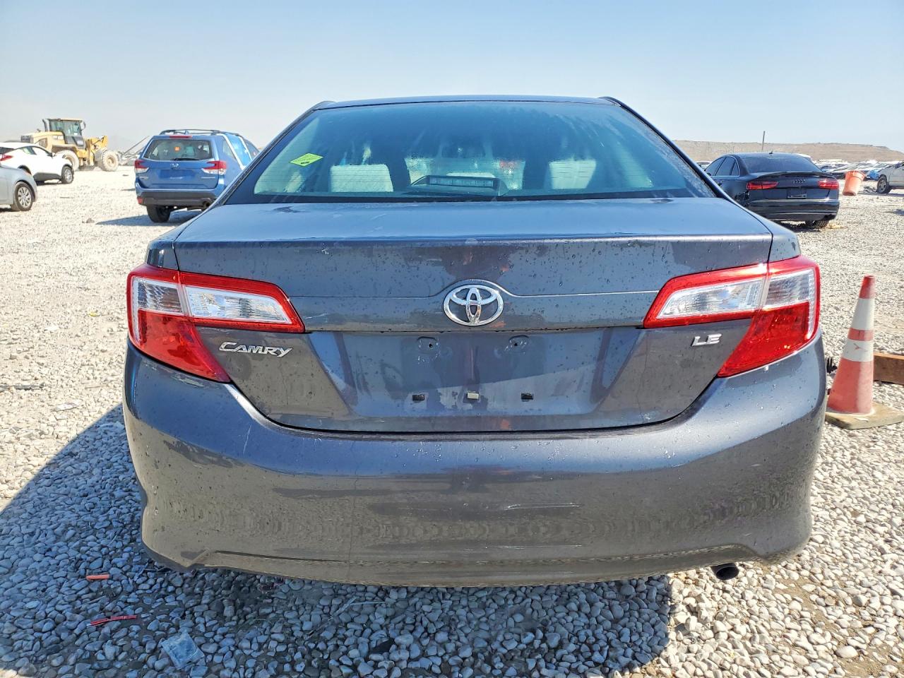 2013 Toyota Camry Le Gray vin: 4T4BF1FK4DR296646