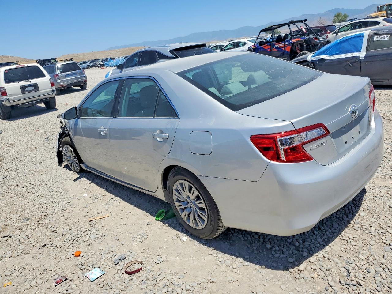 2013 Toyota Camry Le Silver vin: 4T4BF1FK4DR296680