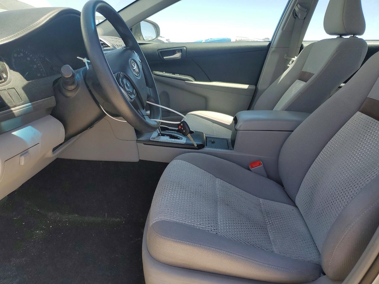 2013 Toyota Camry Le Silver vin: 4T4BF1FK4DR296680