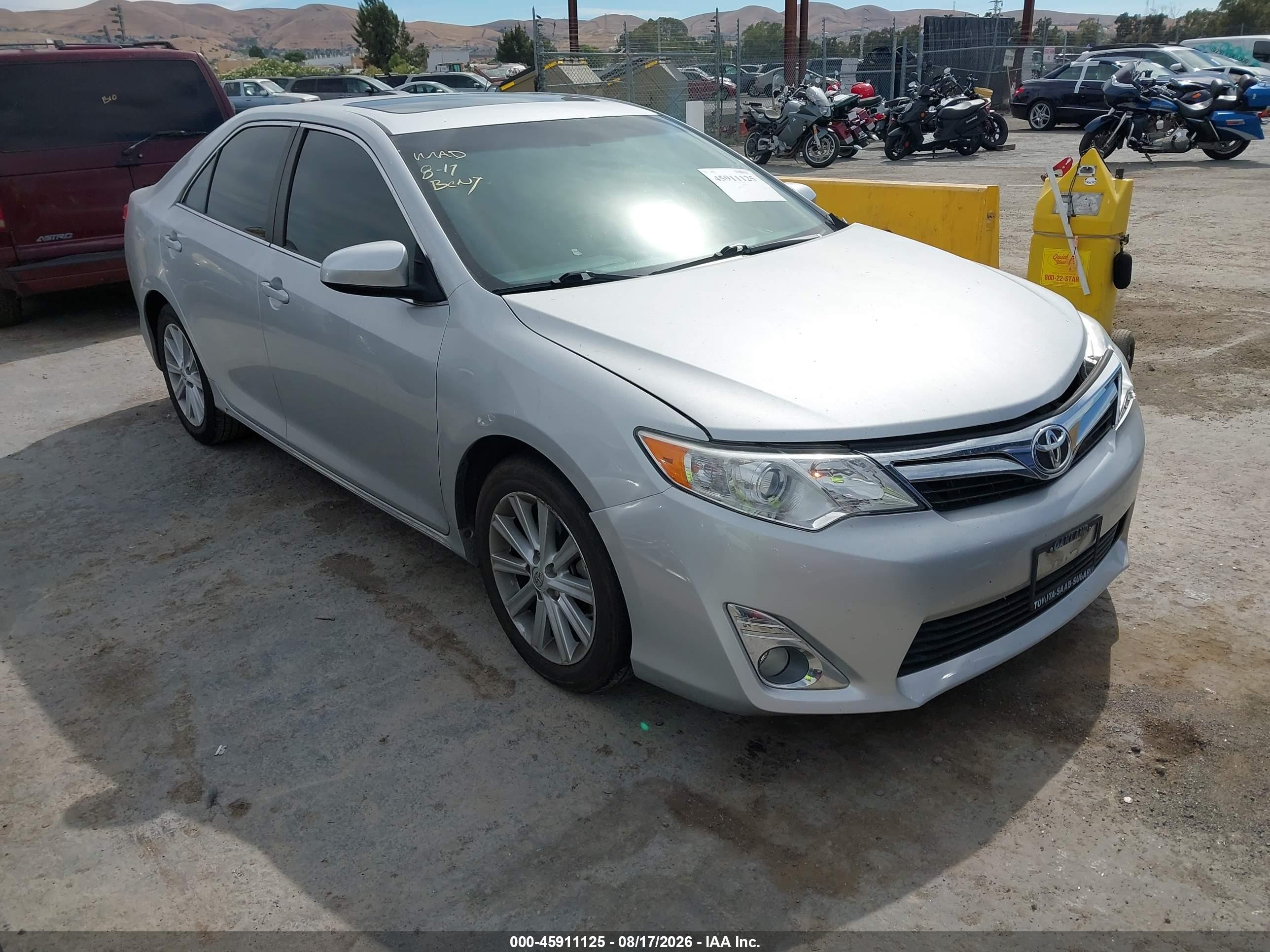 2013 Toyota Camry Xle Silver vin: 4T4BF1FK4DR300596