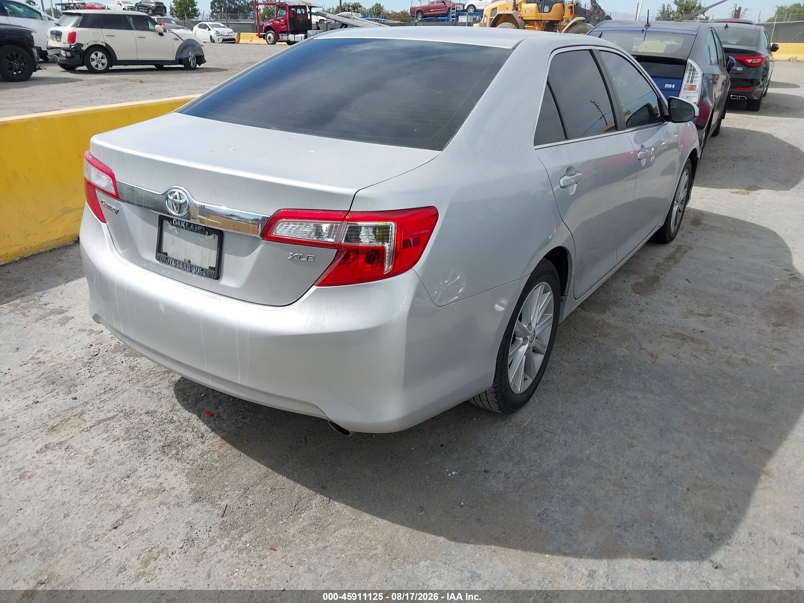 2013 Toyota Camry Xle Silver vin: 4T4BF1FK4DR300596