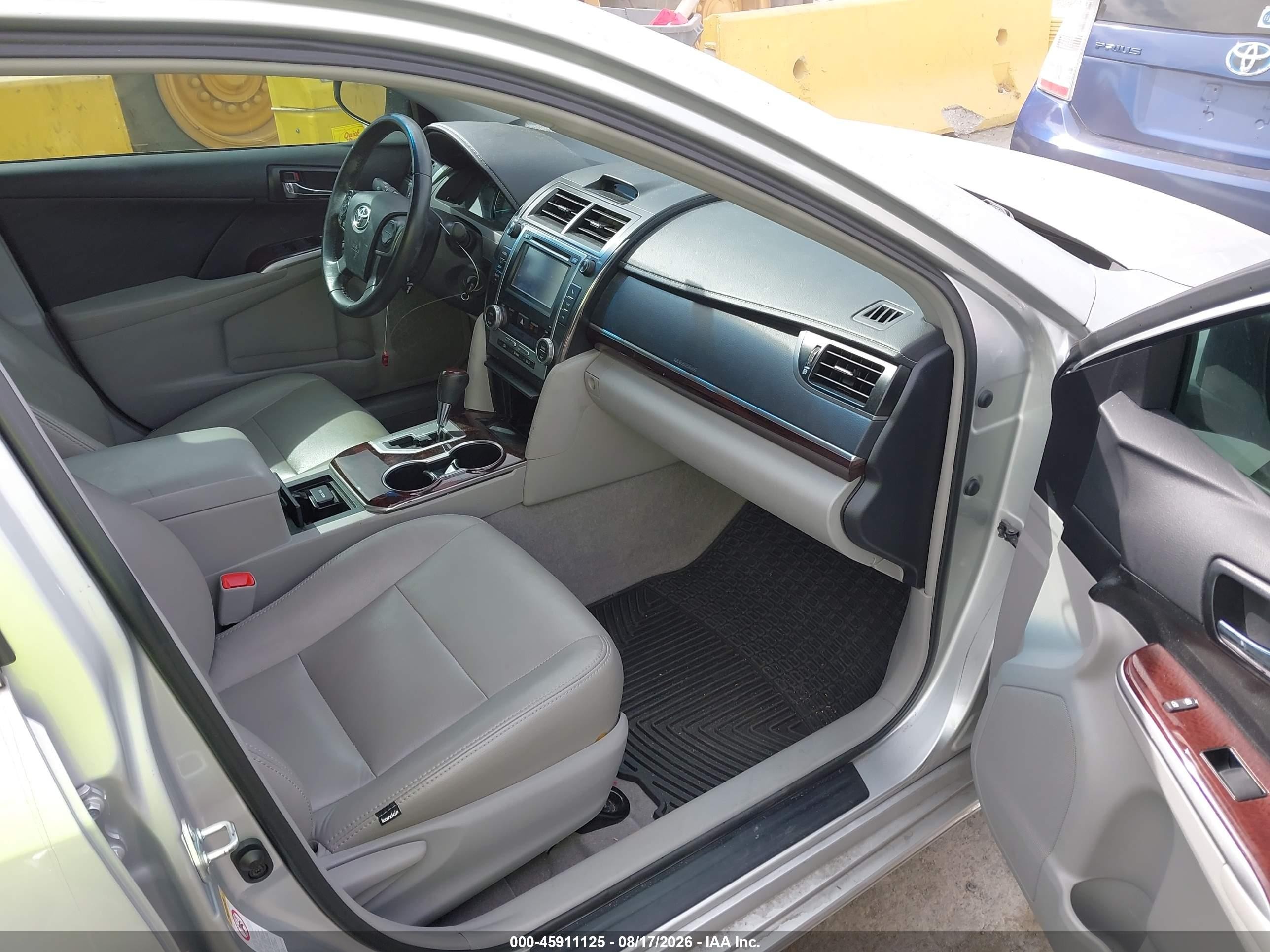 2013 Toyota Camry Xle Silver vin: 4T4BF1FK4DR300596