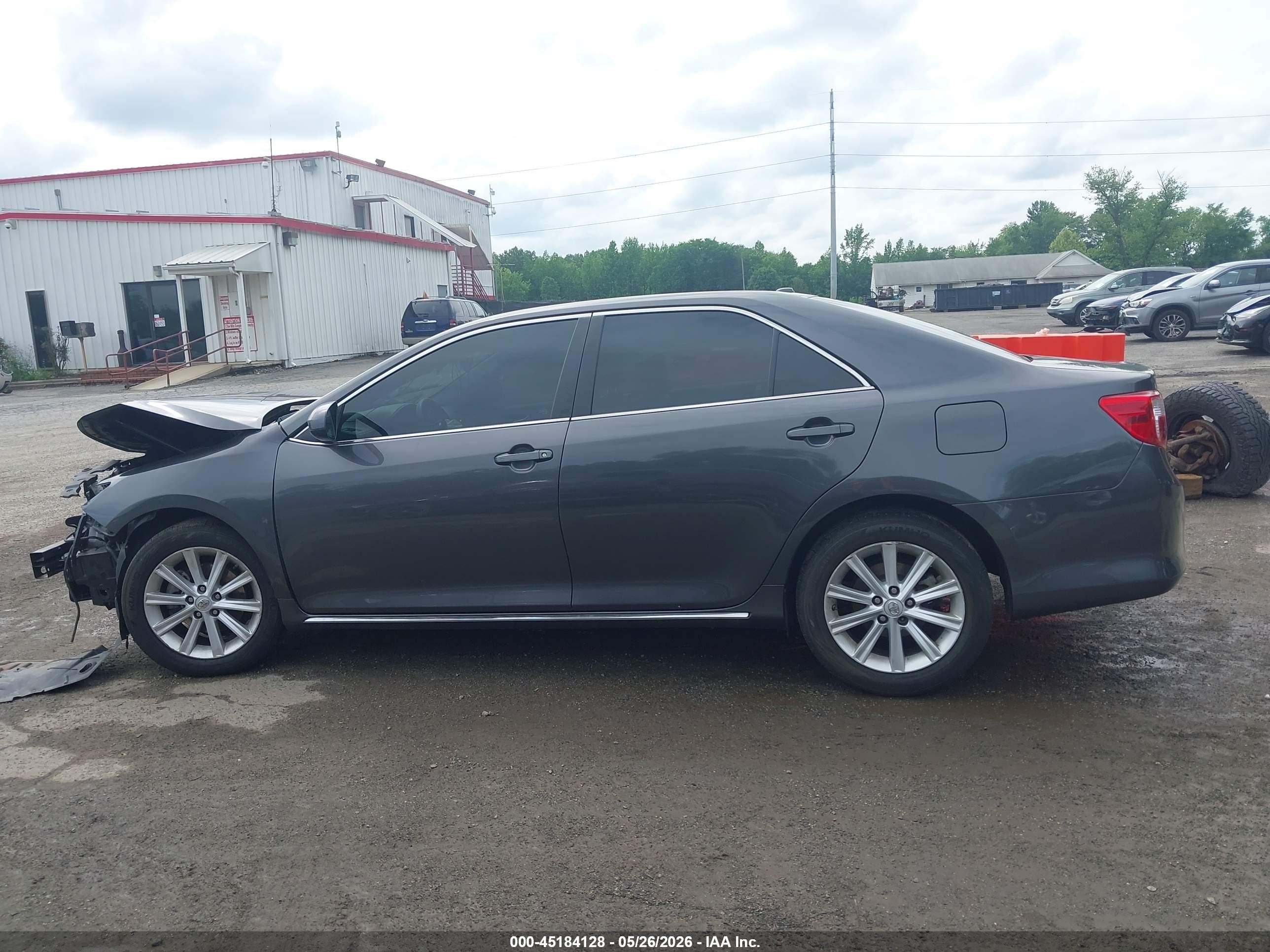 2013 Toyota Camry Xle Gray vin: 4T4BF1FK4DR301442