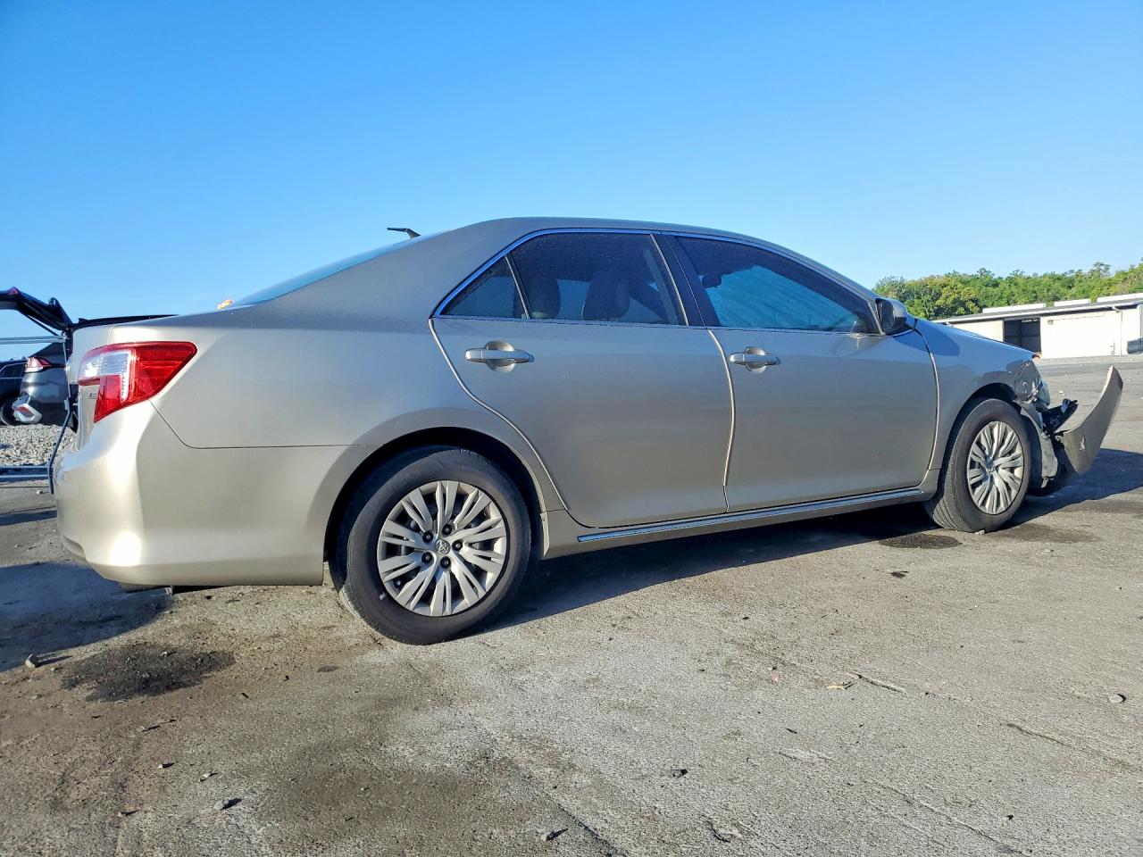 2013 Toyota Camry Le Желто-коричневый vin: 4T4BF1FK4DR304826