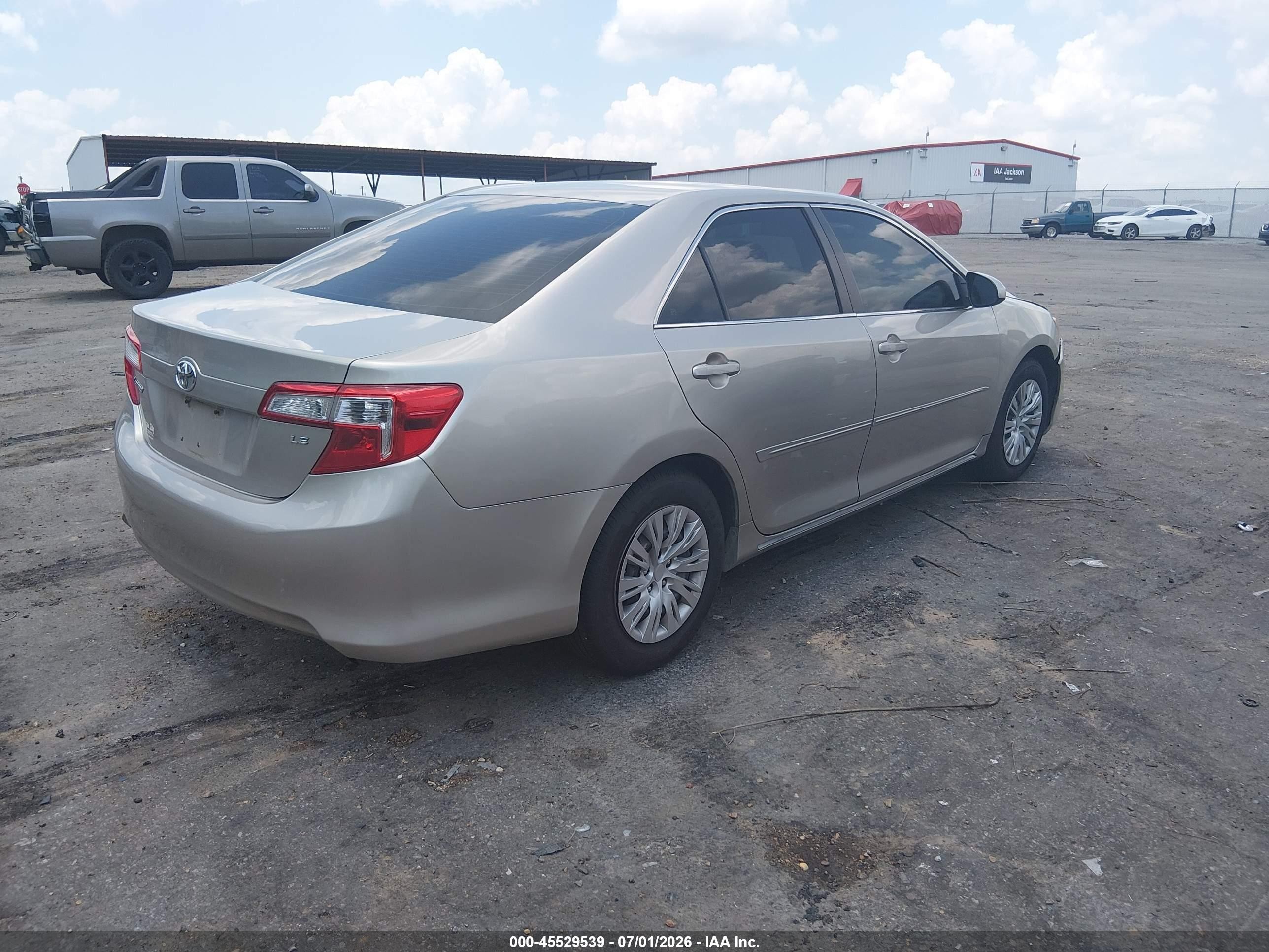 2013 Toyota Camry Le Beige vin: 4T4BF1FK4DR319214