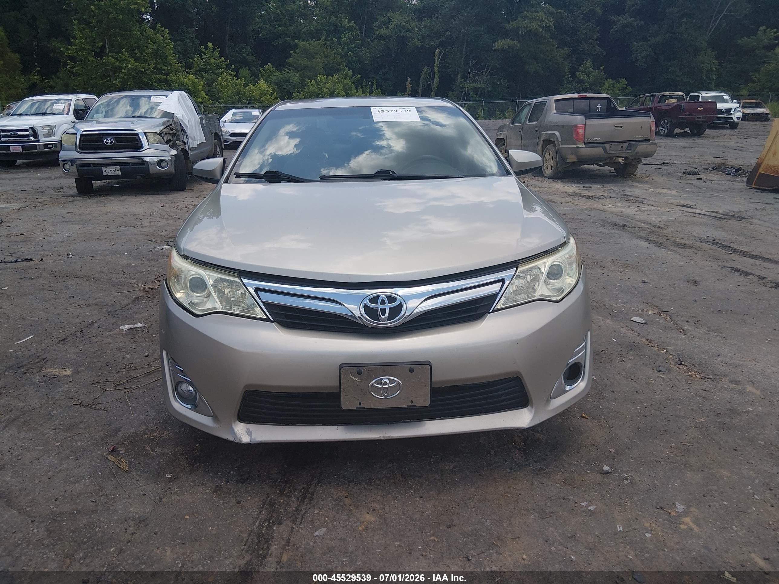 2013 Toyota Camry Le Beige vin: 4T4BF1FK4DR319214