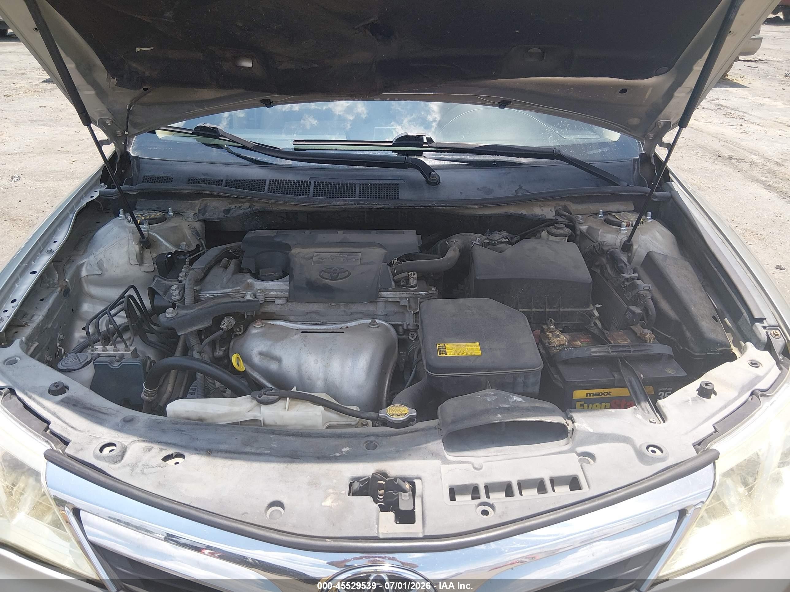 2013 Toyota Camry Le Beige vin: 4T4BF1FK4DR319214