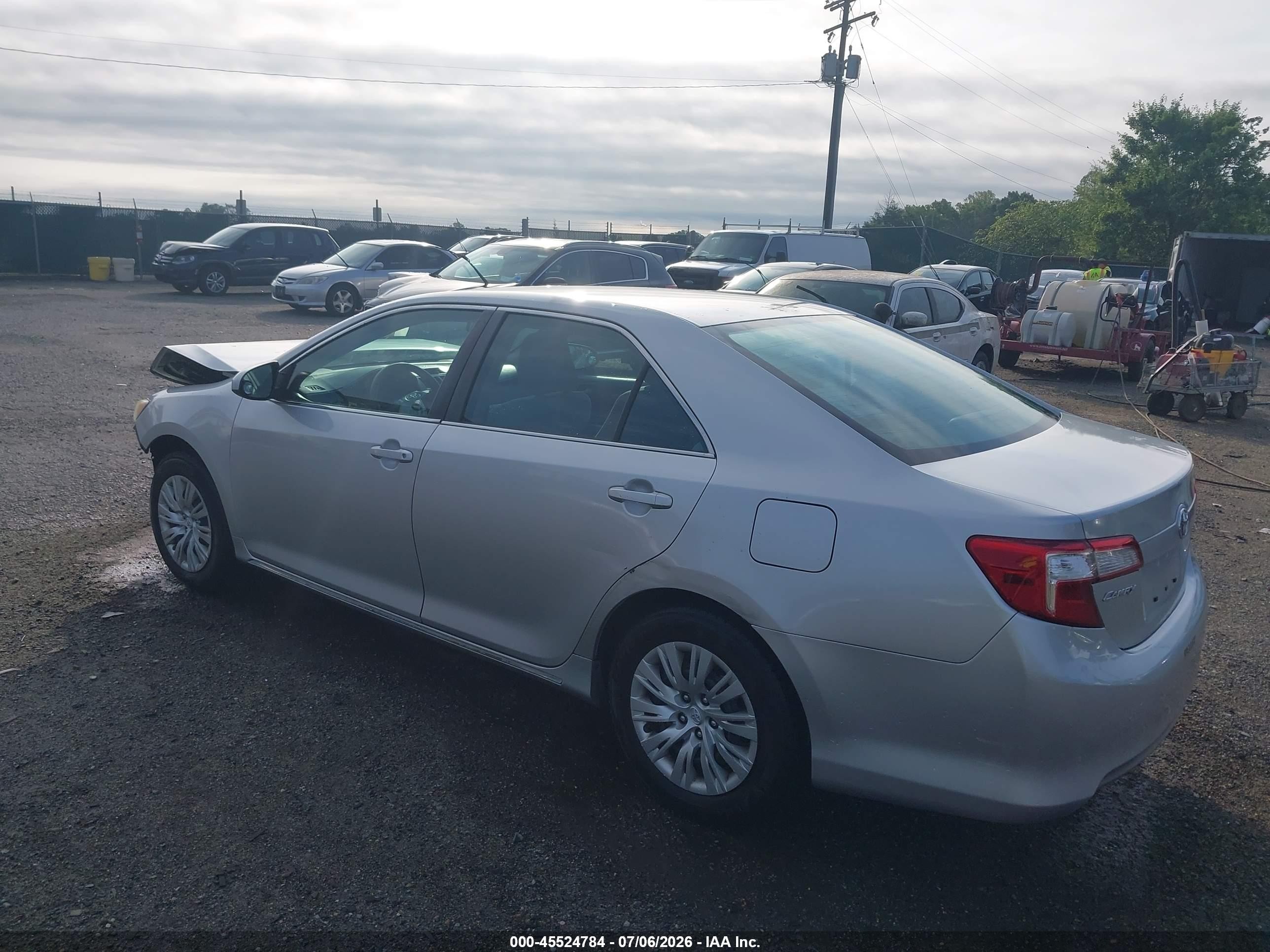 2013 Toyota Camry Le Silver vin: 4T4BF1FK4DR326275