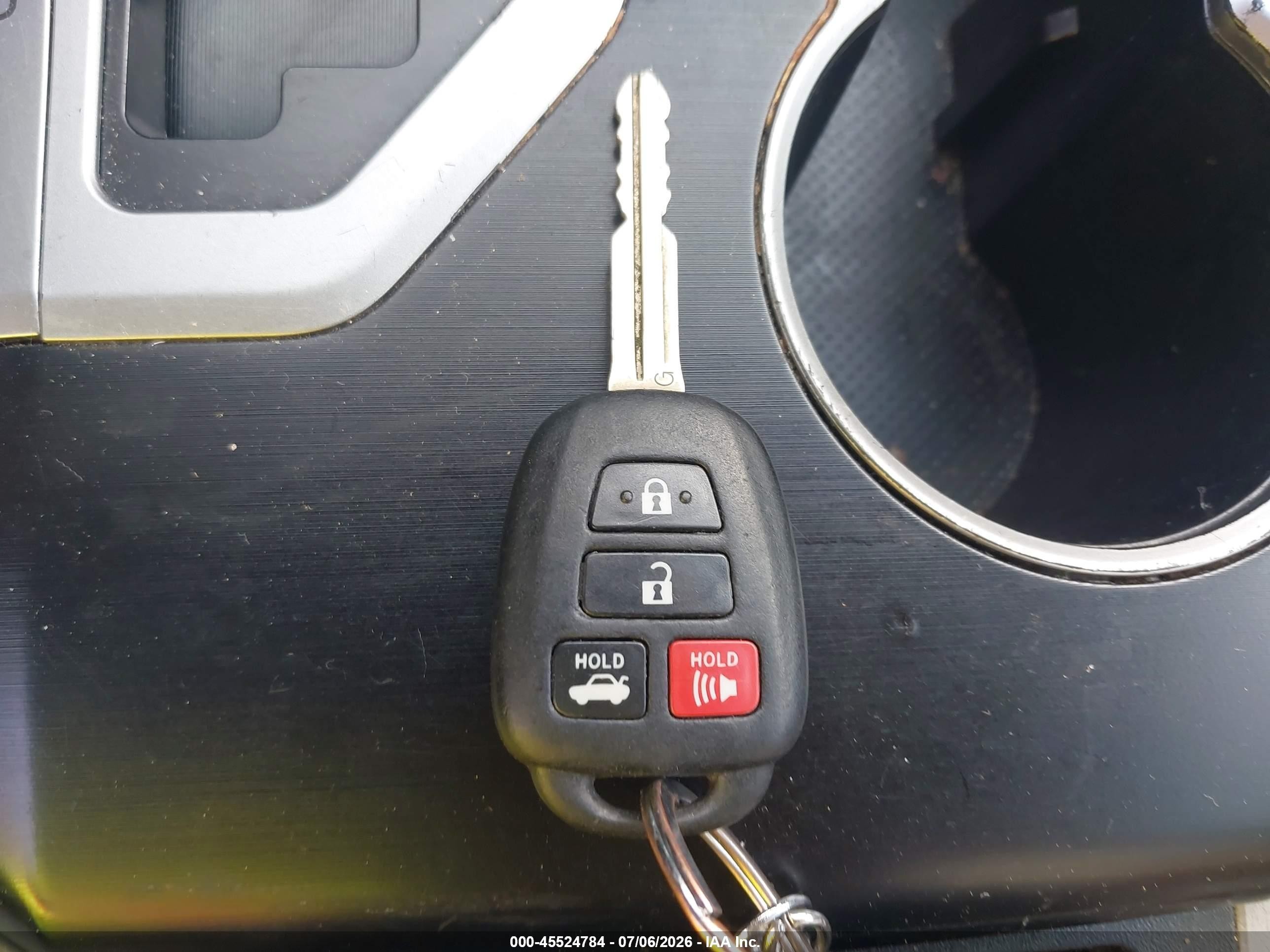 2013 Toyota Camry Le Silver vin: 4T4BF1FK4DR326275