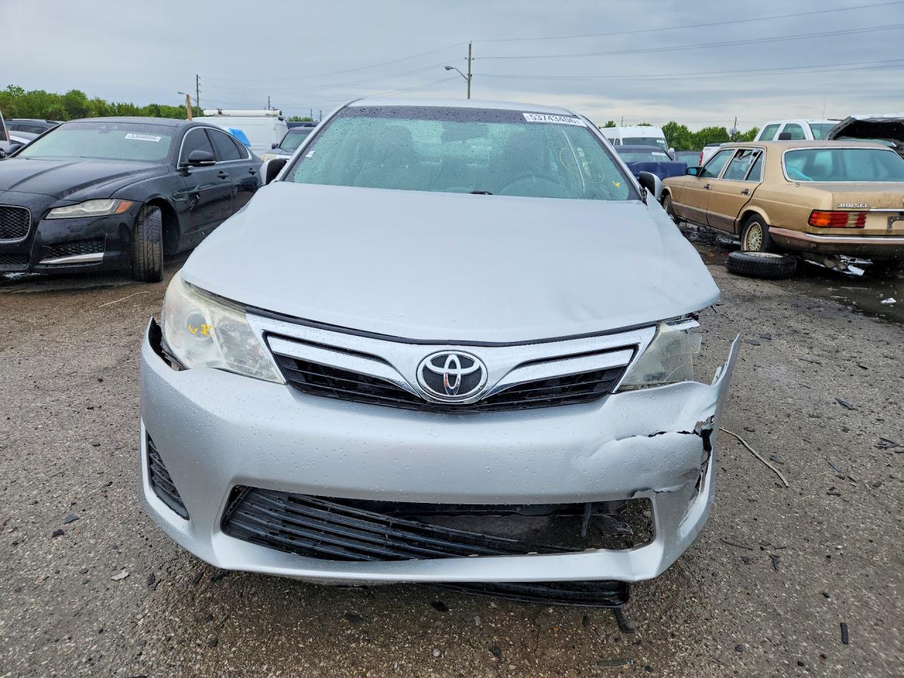 2013 Toyota Camry Le Серебряный vin: 4T4BF1FK4DR328771