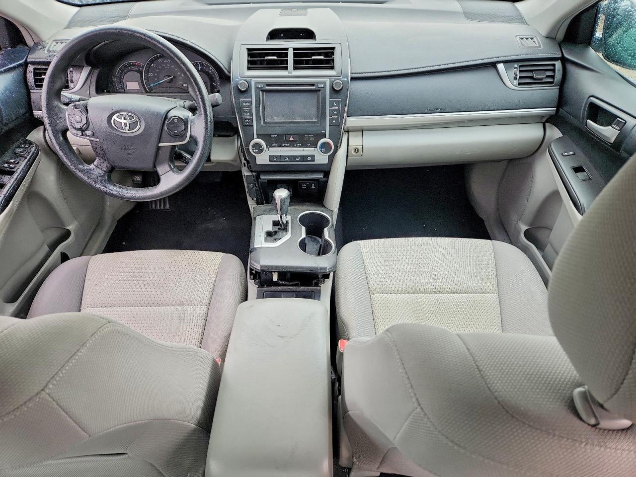 2013 Toyota Camry Le Серебряный vin: 4T4BF1FK4DR328771