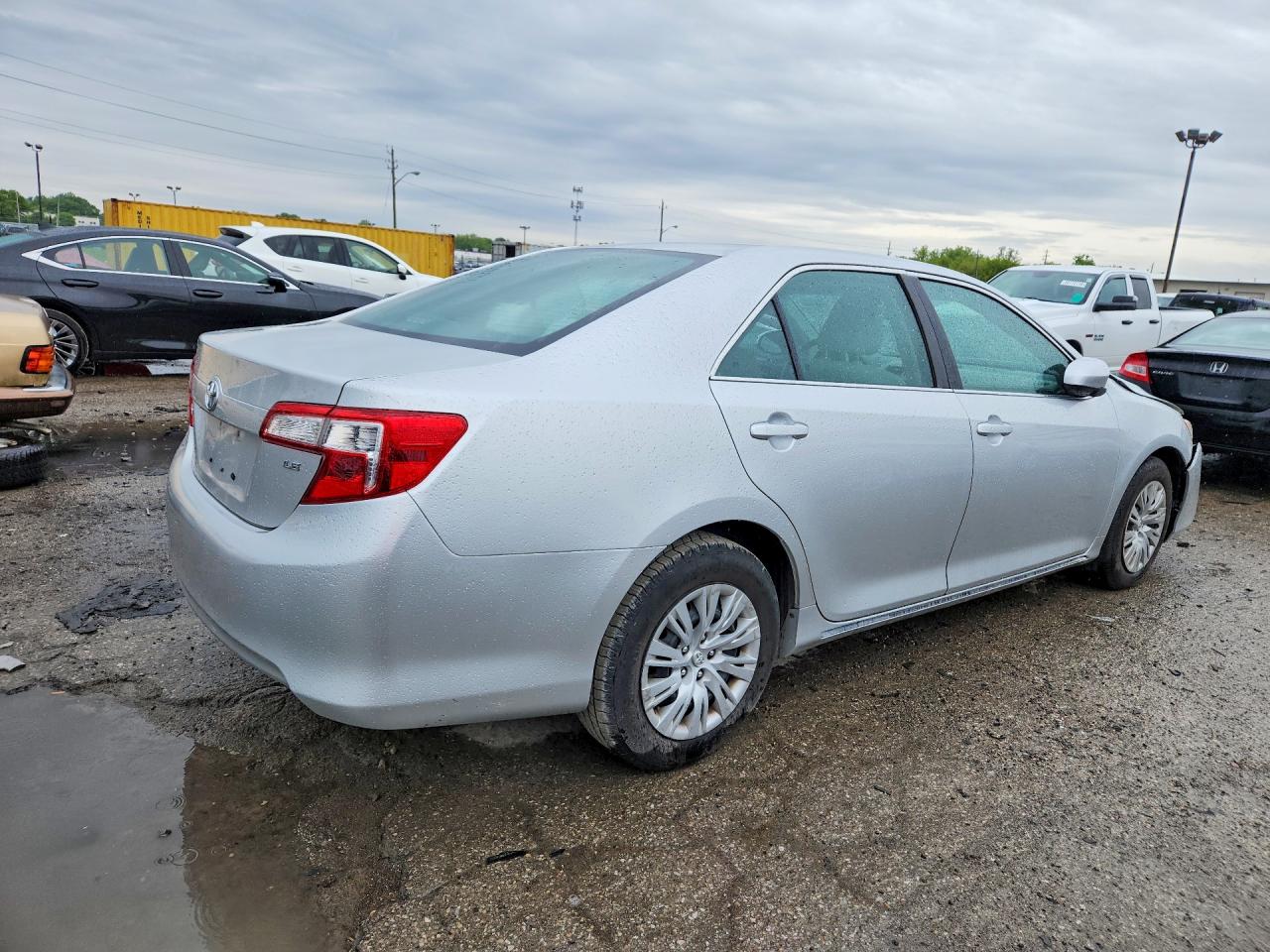 2013 Toyota Camry Le Серебряный vin: 4T4BF1FK4DR328771