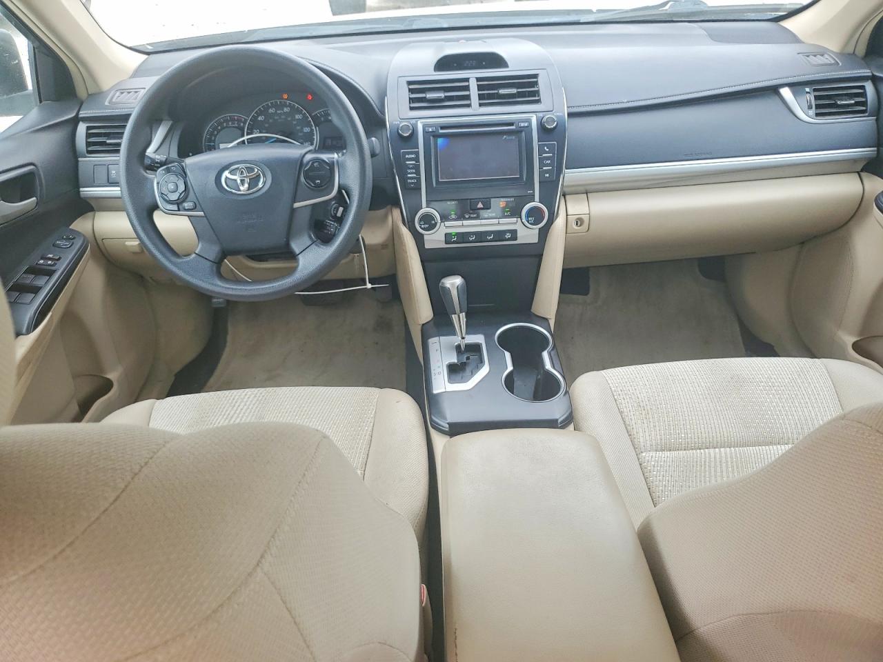 2013 Toyota Camry Le Tan vin: 4T4BF1FK4DR328897