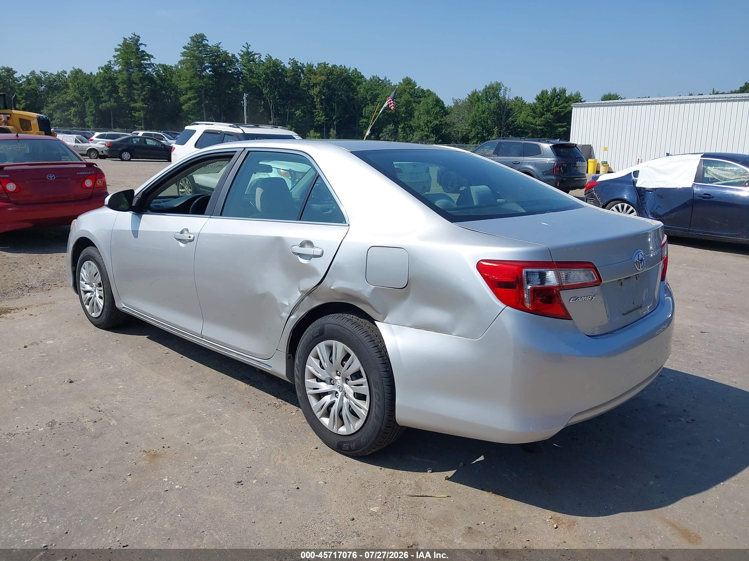 2013 Toyota Camry Le Silver vin: 4T4BF1FK4DR335252