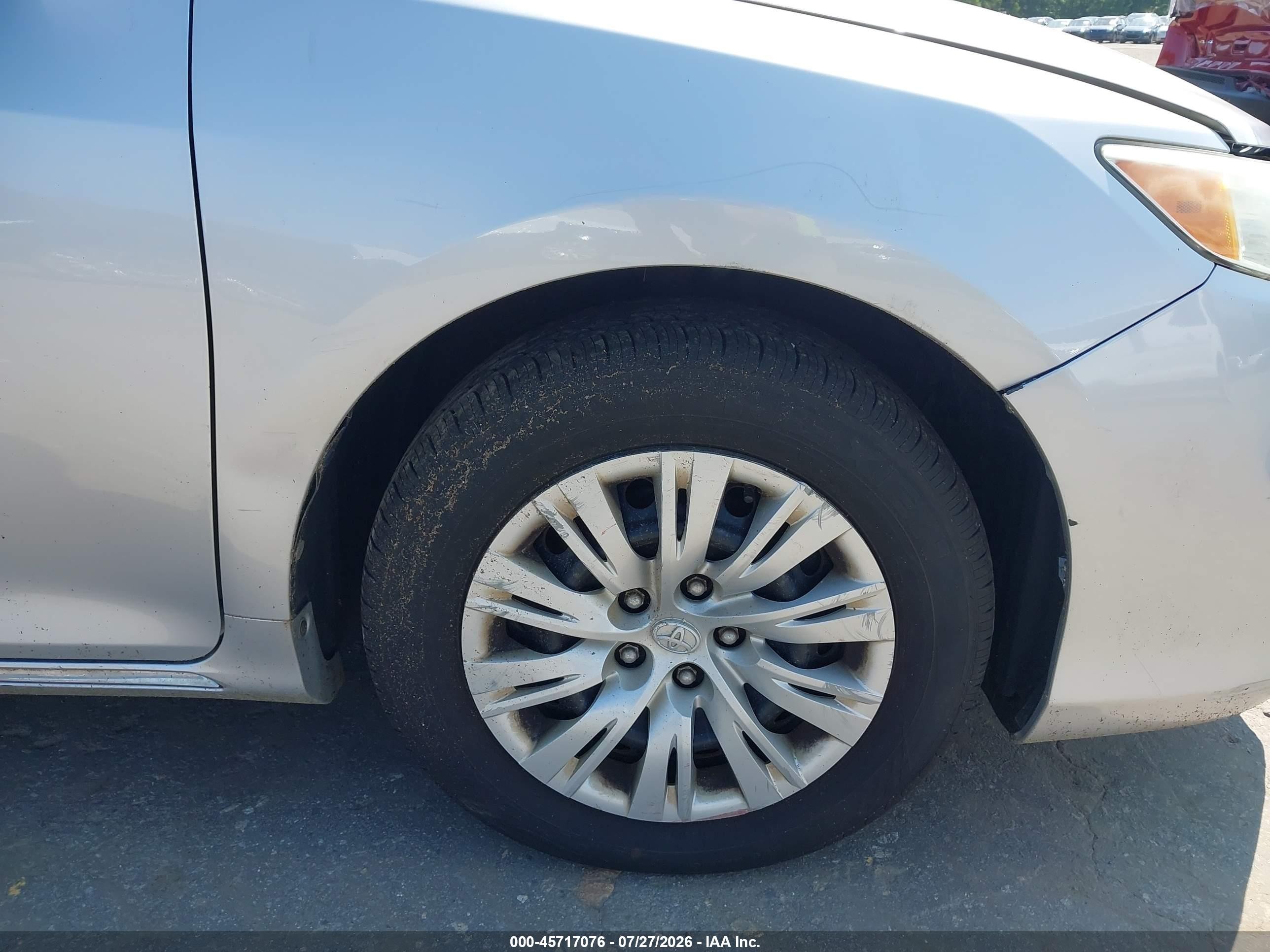 2013 Toyota Camry Le Silver vin: 4T4BF1FK4DR335252