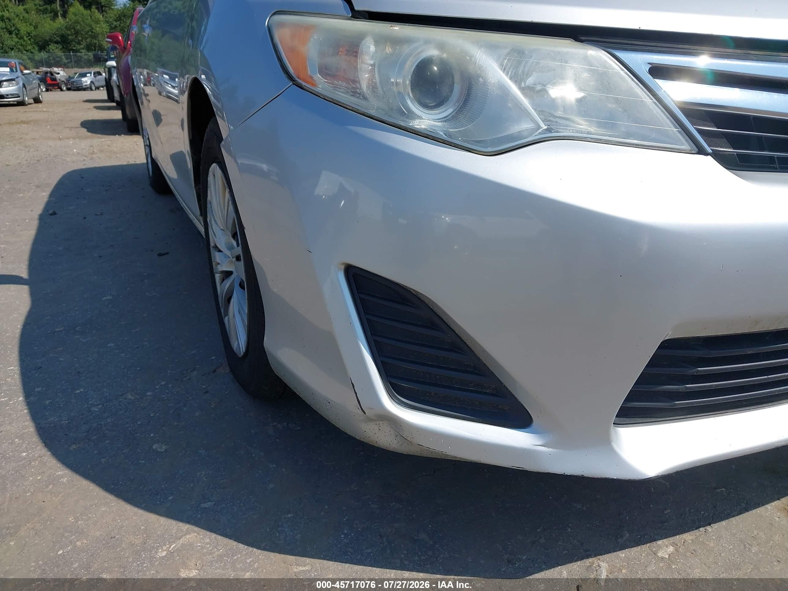 2013 Toyota Camry Le Silver vin: 4T4BF1FK4DR335252