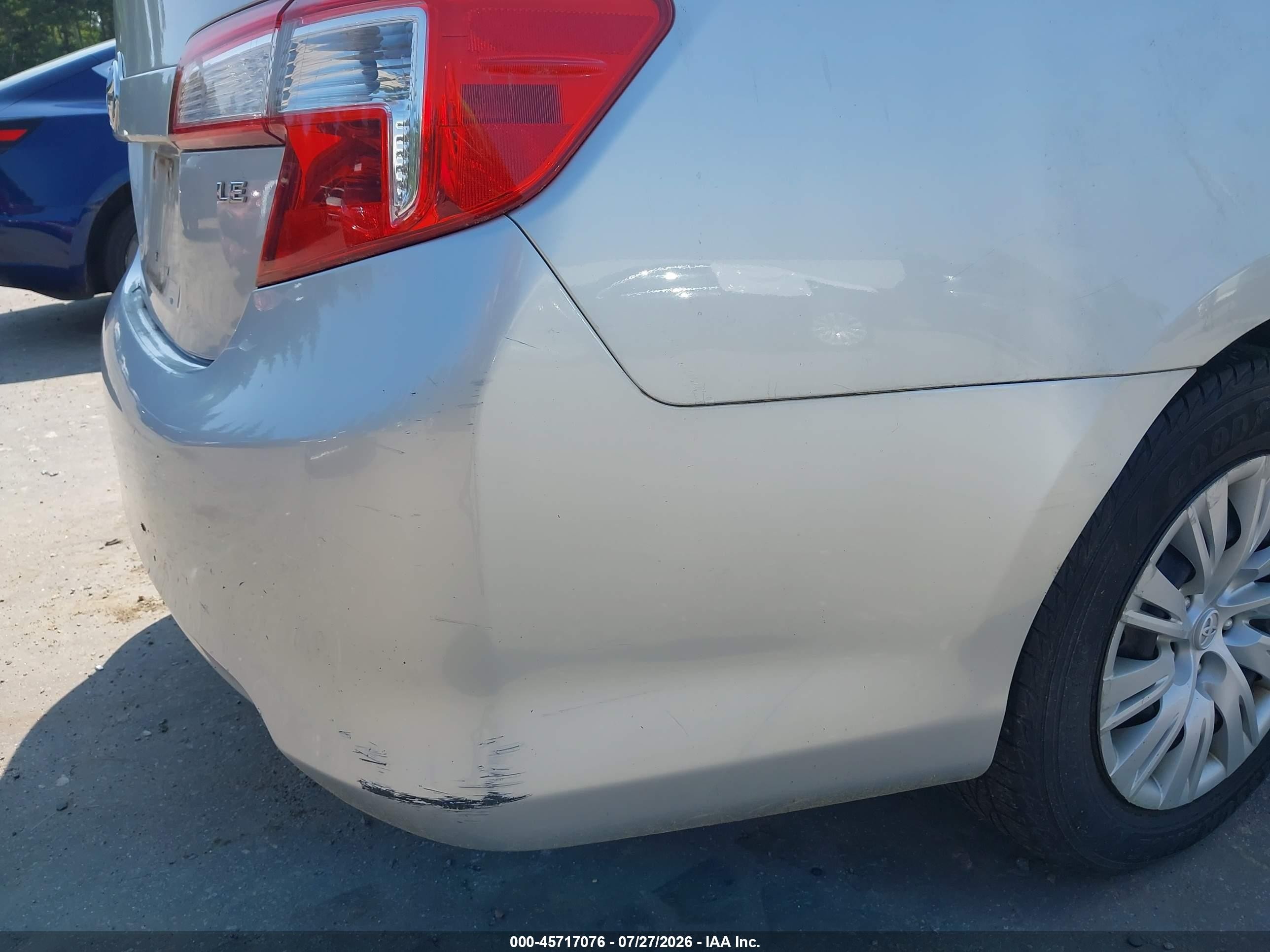 2013 Toyota Camry Le Silver vin: 4T4BF1FK4DR335252