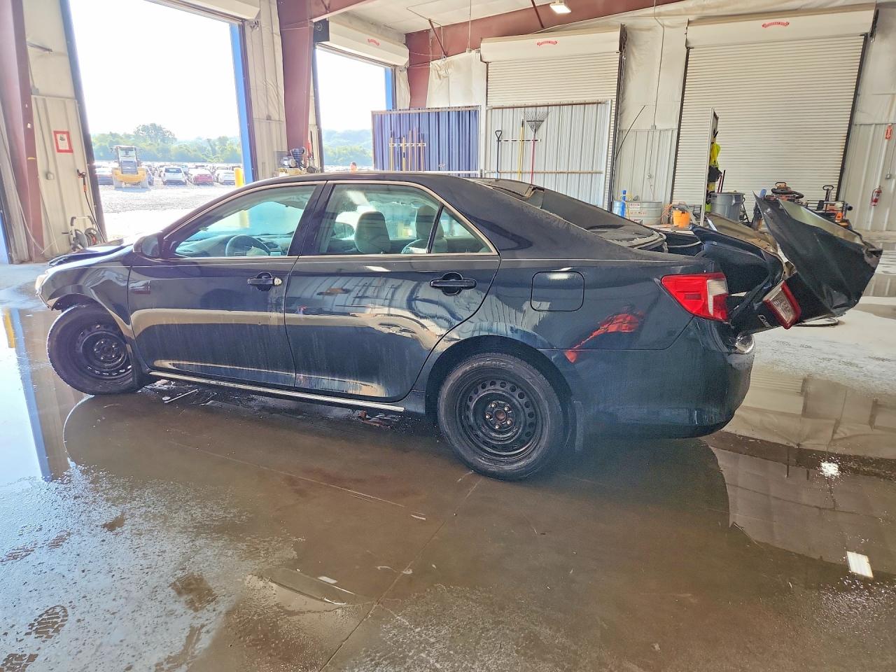 2013 Toyota Camry Le Blue vin: 4T4BF1FK4DR336207