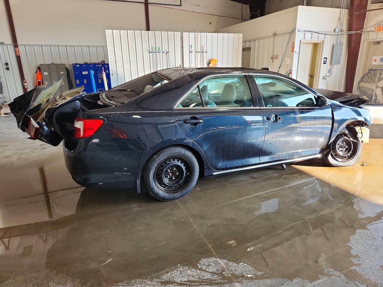 2013 Toyota Camry Le Blue vin: 4T4BF1FK4DR336207