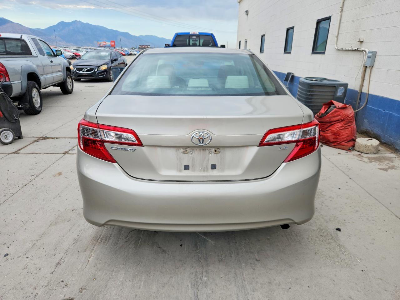 2013 Toyota Camry Le Бежевый vin: 4T4BF1FK4DR336613