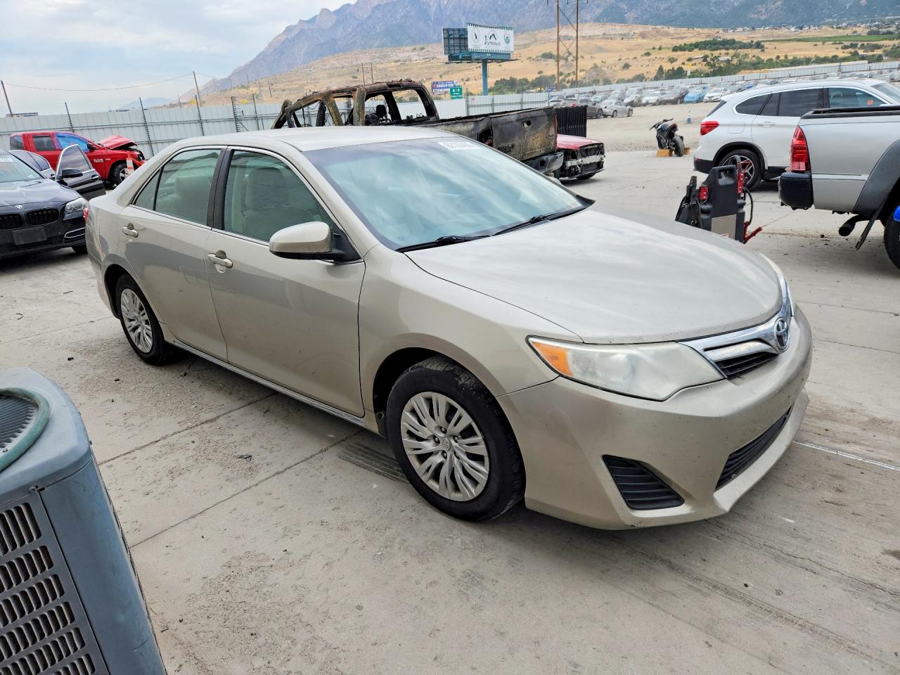 2013 Toyota Camry Le Бежевый vin: 4T4BF1FK4DR336613