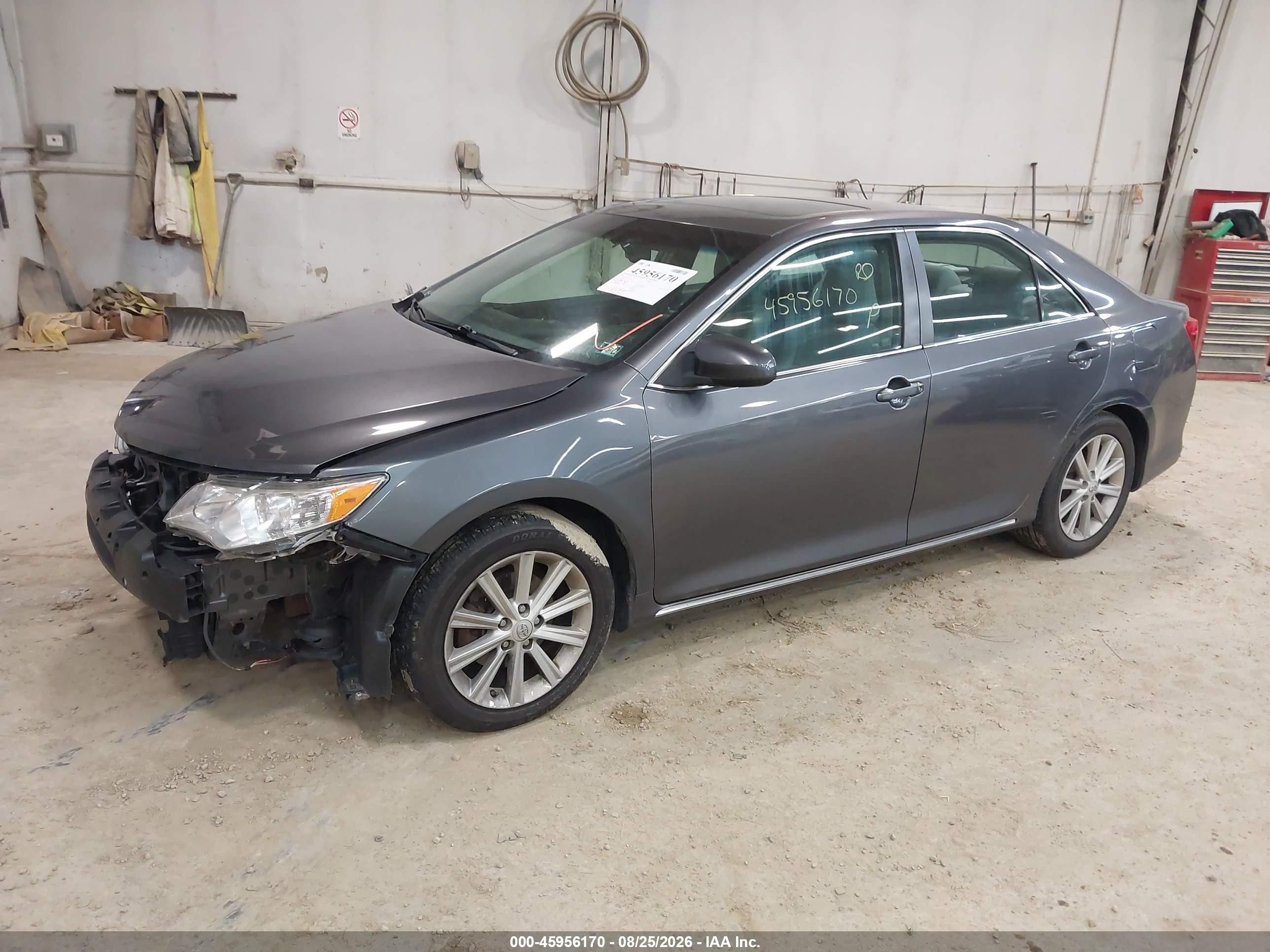 2014 Toyota Camry Xle Gray vin: 4T4BF1FK4ER338461