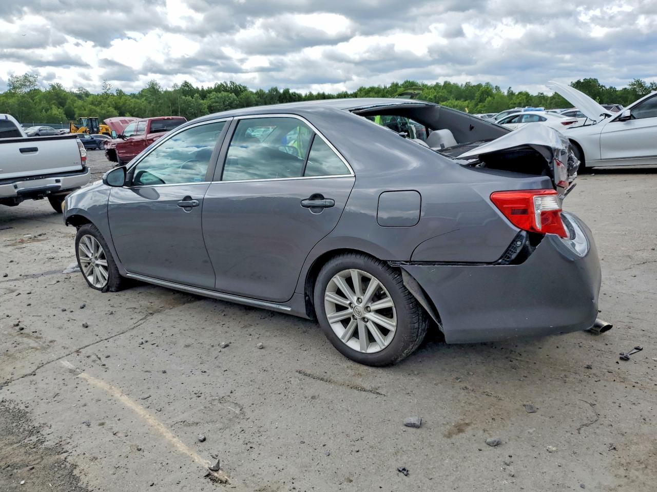 2014 Toyota Camry Xle Gray vin: 4T4BF1FK4ER342218