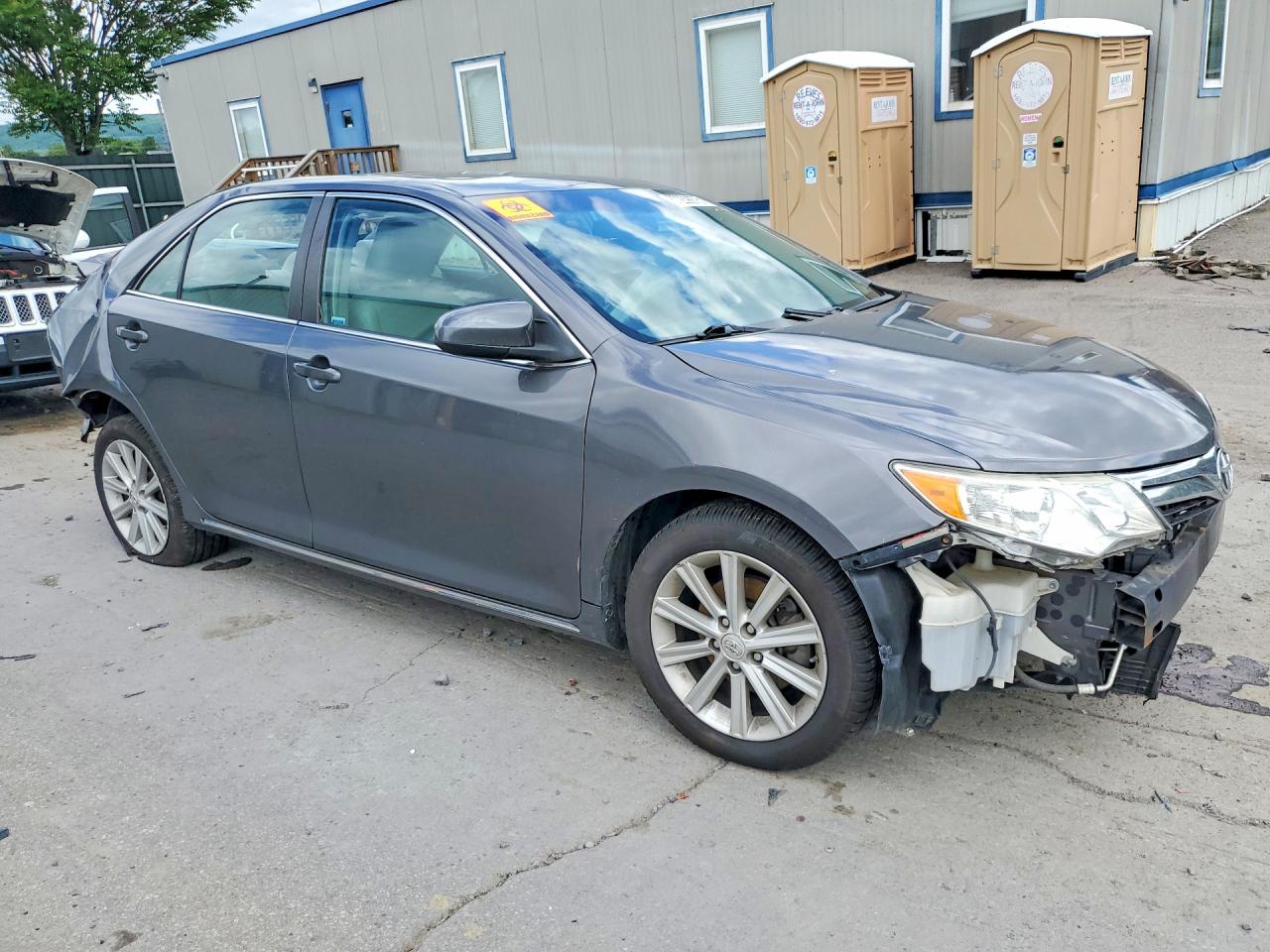2014 Toyota Camry Xle Gray vin: 4T4BF1FK4ER342218